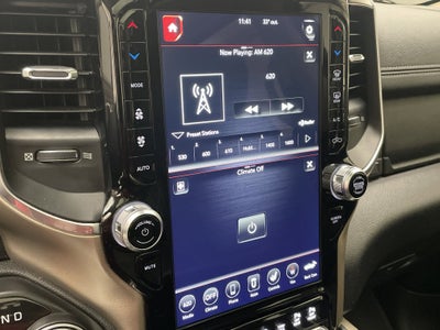 2019 RAM 1500 Laramie Crew Cab 4x4 5'7" Box