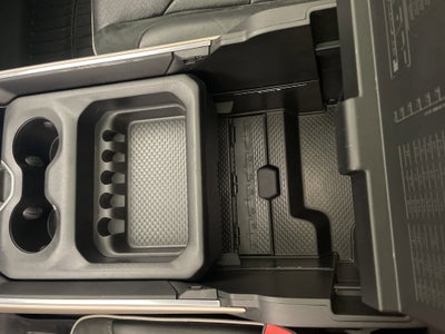 2019 RAM 1500 Laramie Crew Cab 4x4 5'7" Box