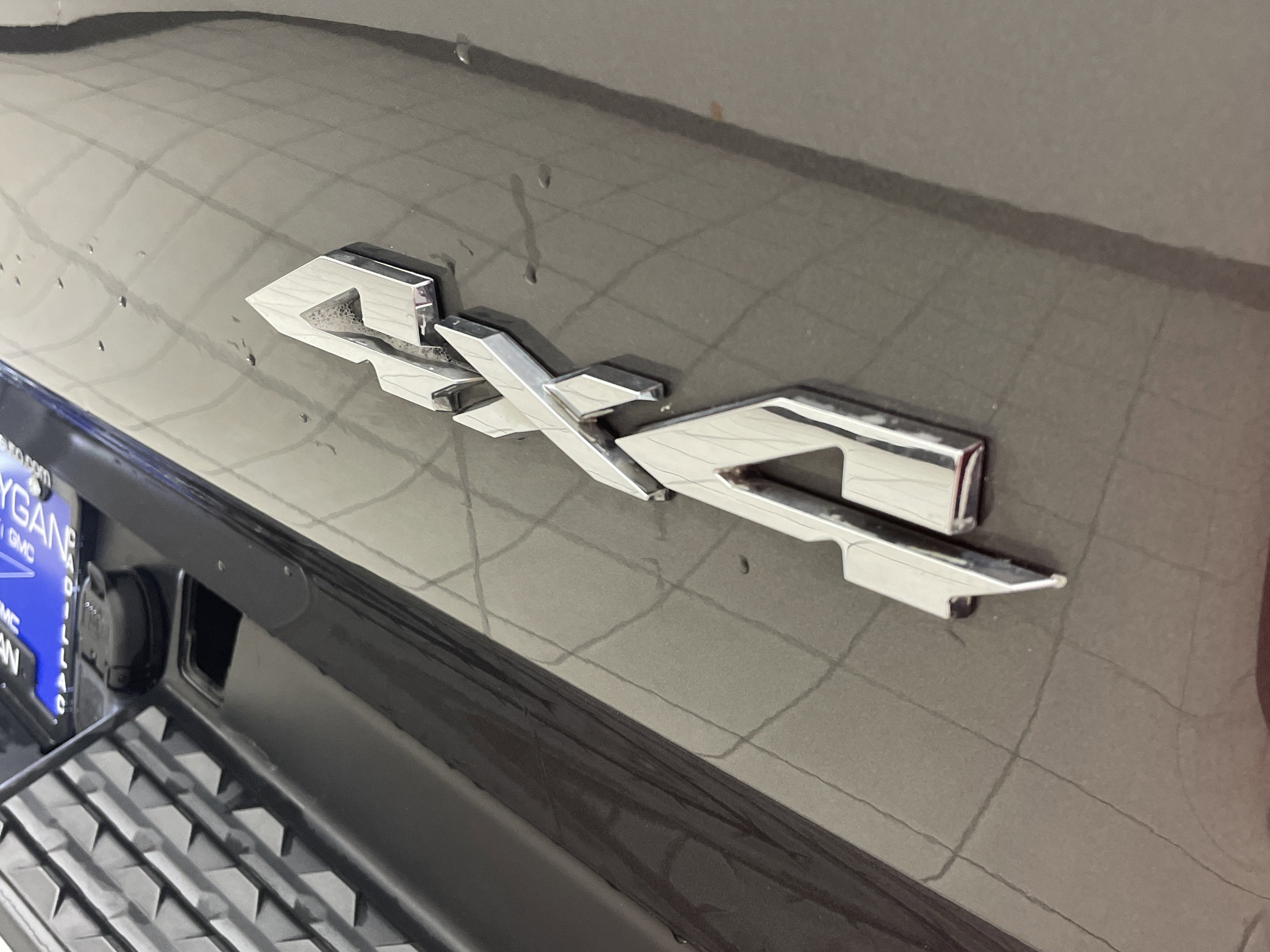 2019 RAM 1500 Laramie Crew Cab 4x4 5'7" Box