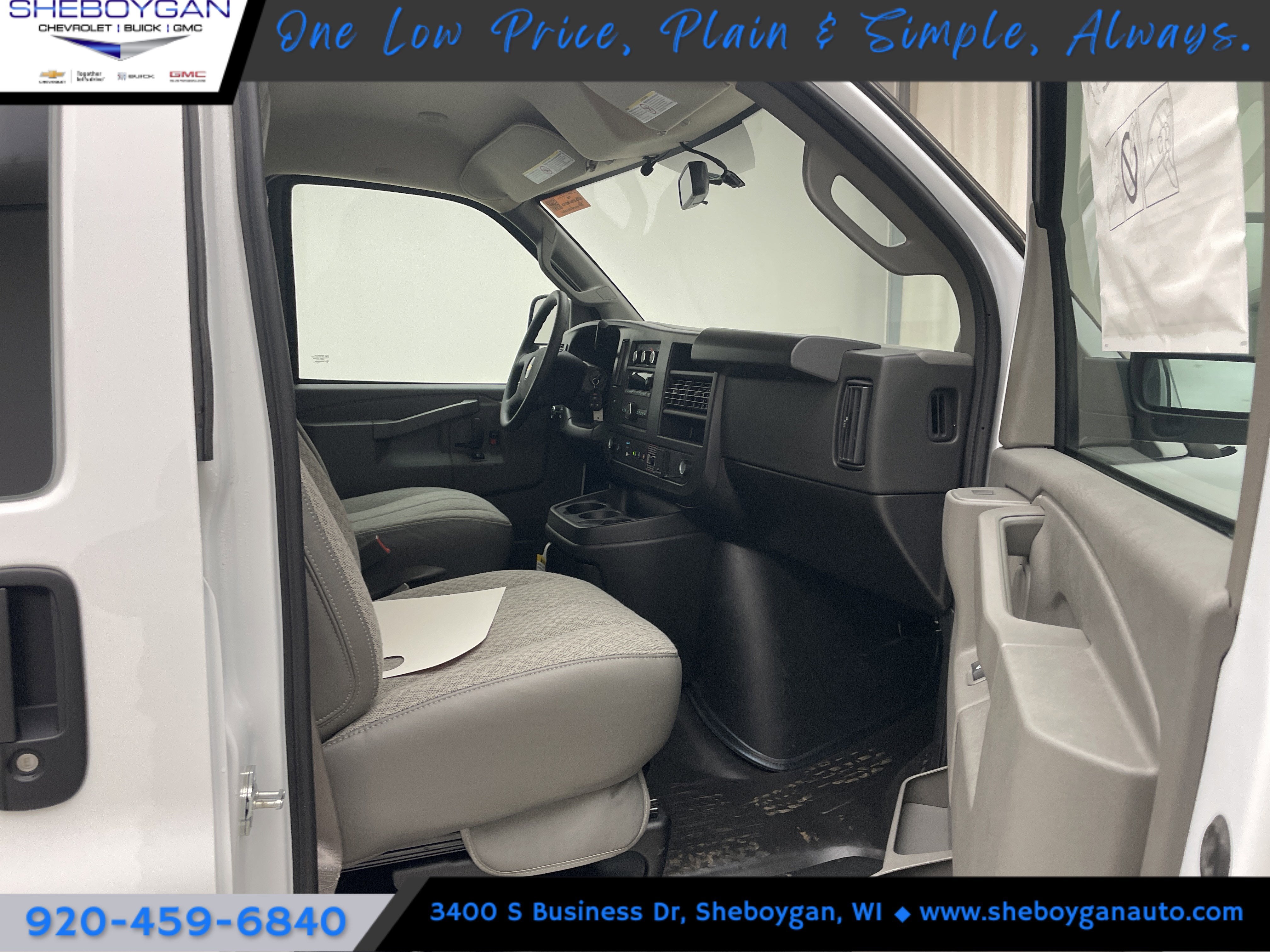 2025 Chevrolet Express Cargo WT