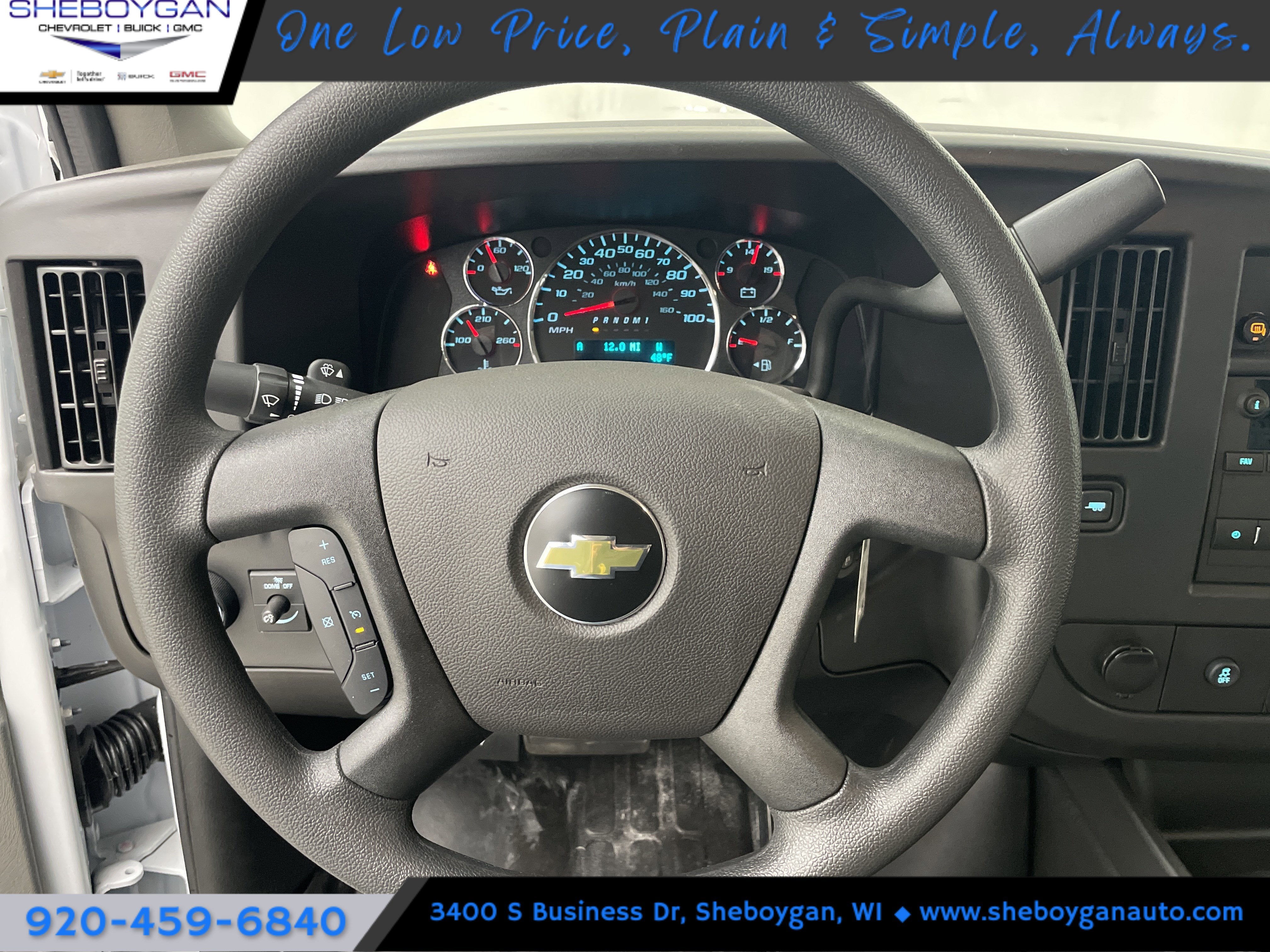 2025 Chevrolet Express Cargo WT