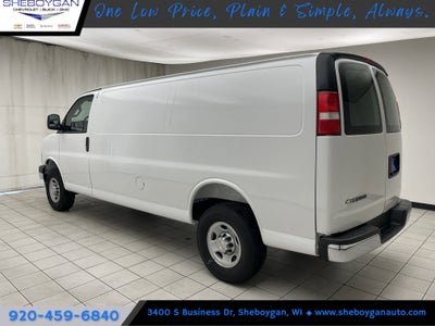 2025 Chevrolet Express Cargo WT