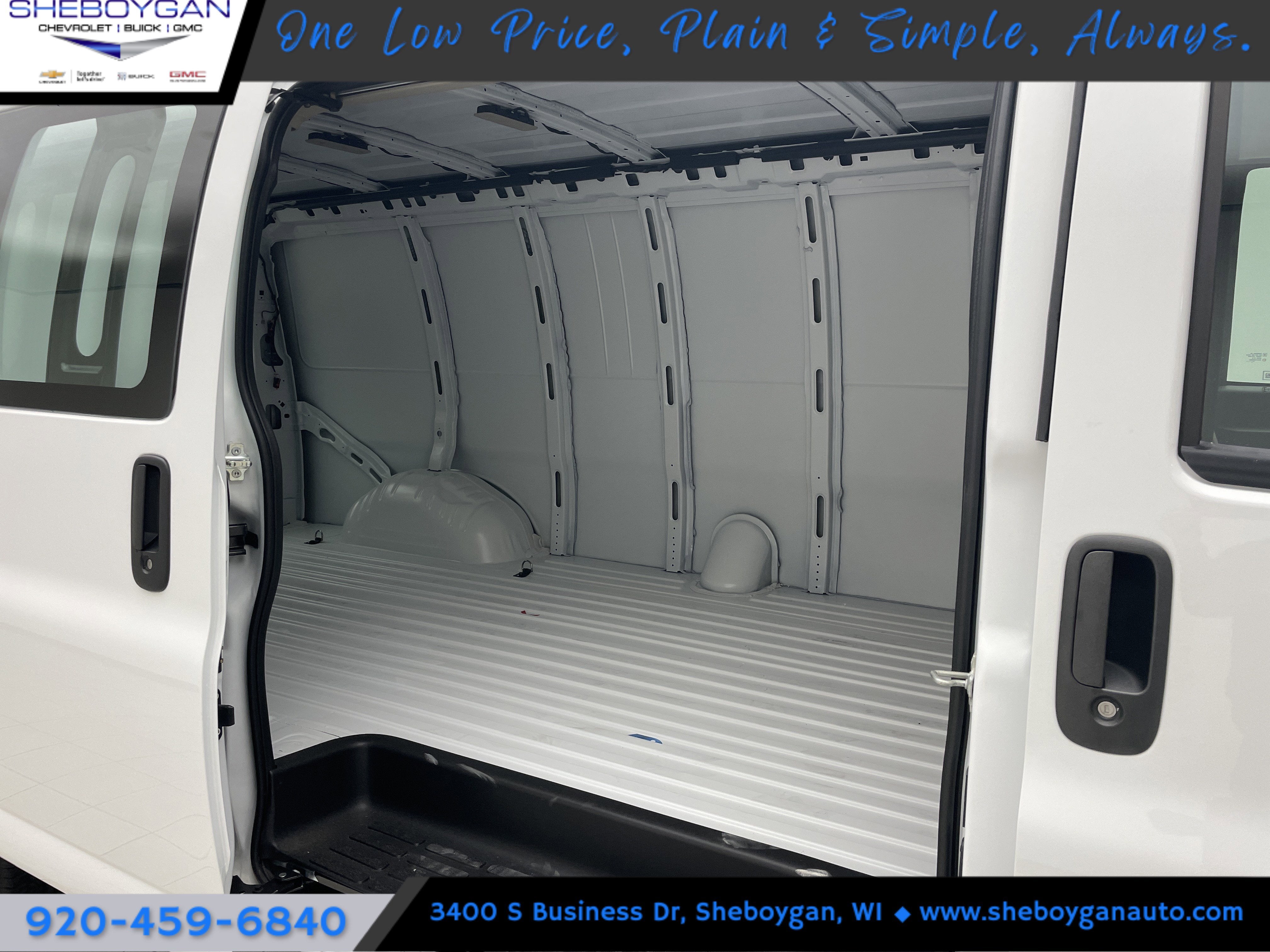 2025 Chevrolet Express Cargo WT