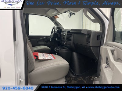 2025 Chevrolet Express Cargo WT