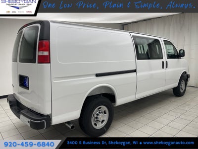 2025 Chevrolet Express Cargo WT
