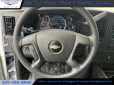 2025 Chevrolet Express Cargo WT