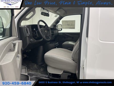 2025 Chevrolet Express Cargo WT