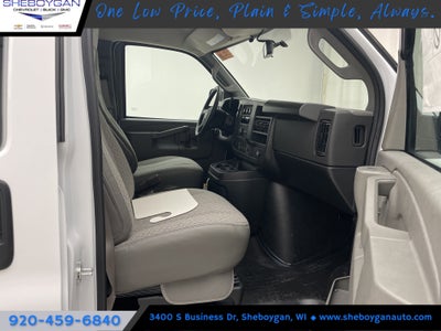 2025 Chevrolet Express Cargo WT