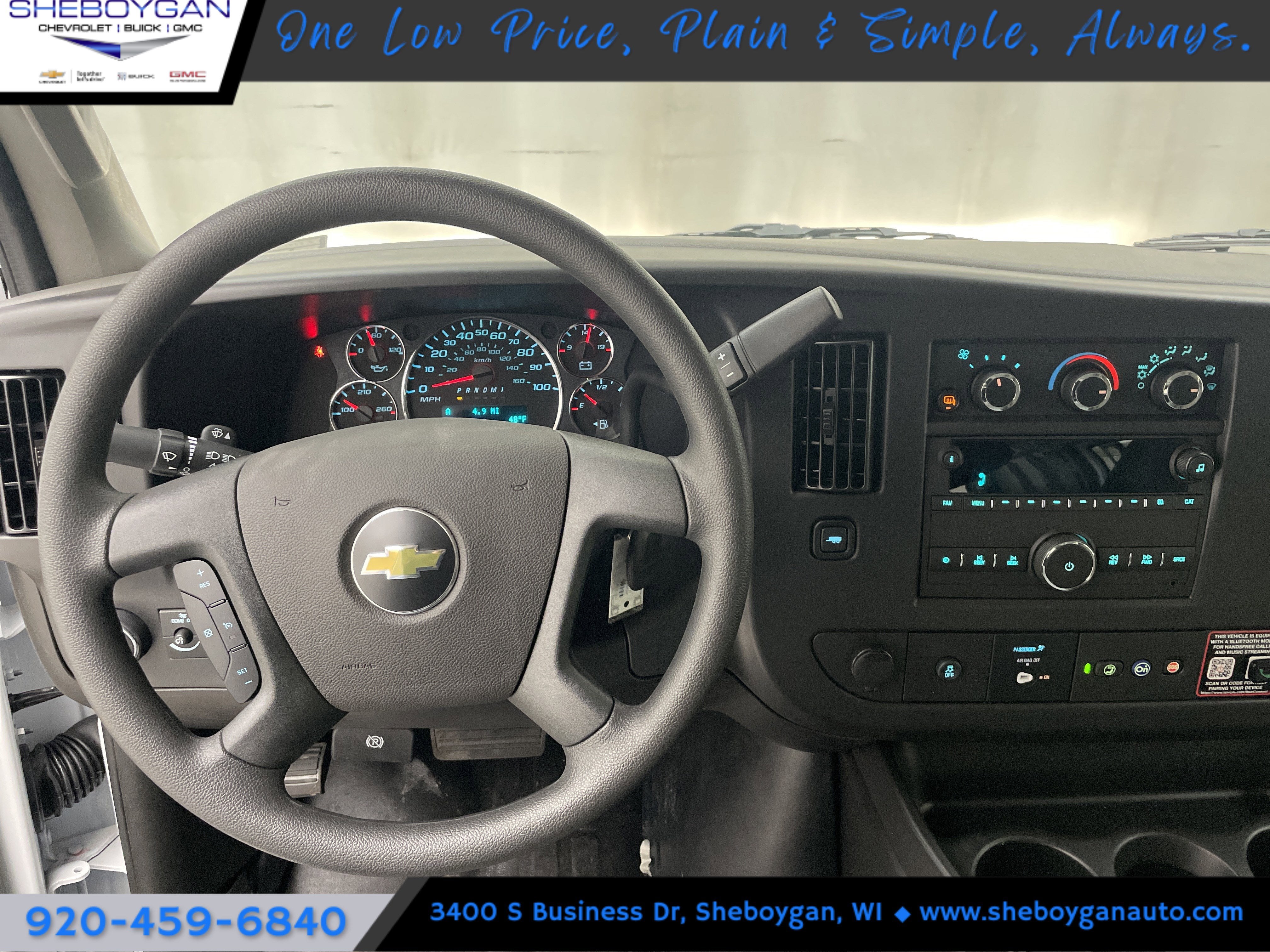 2025 Chevrolet Express Cargo WT