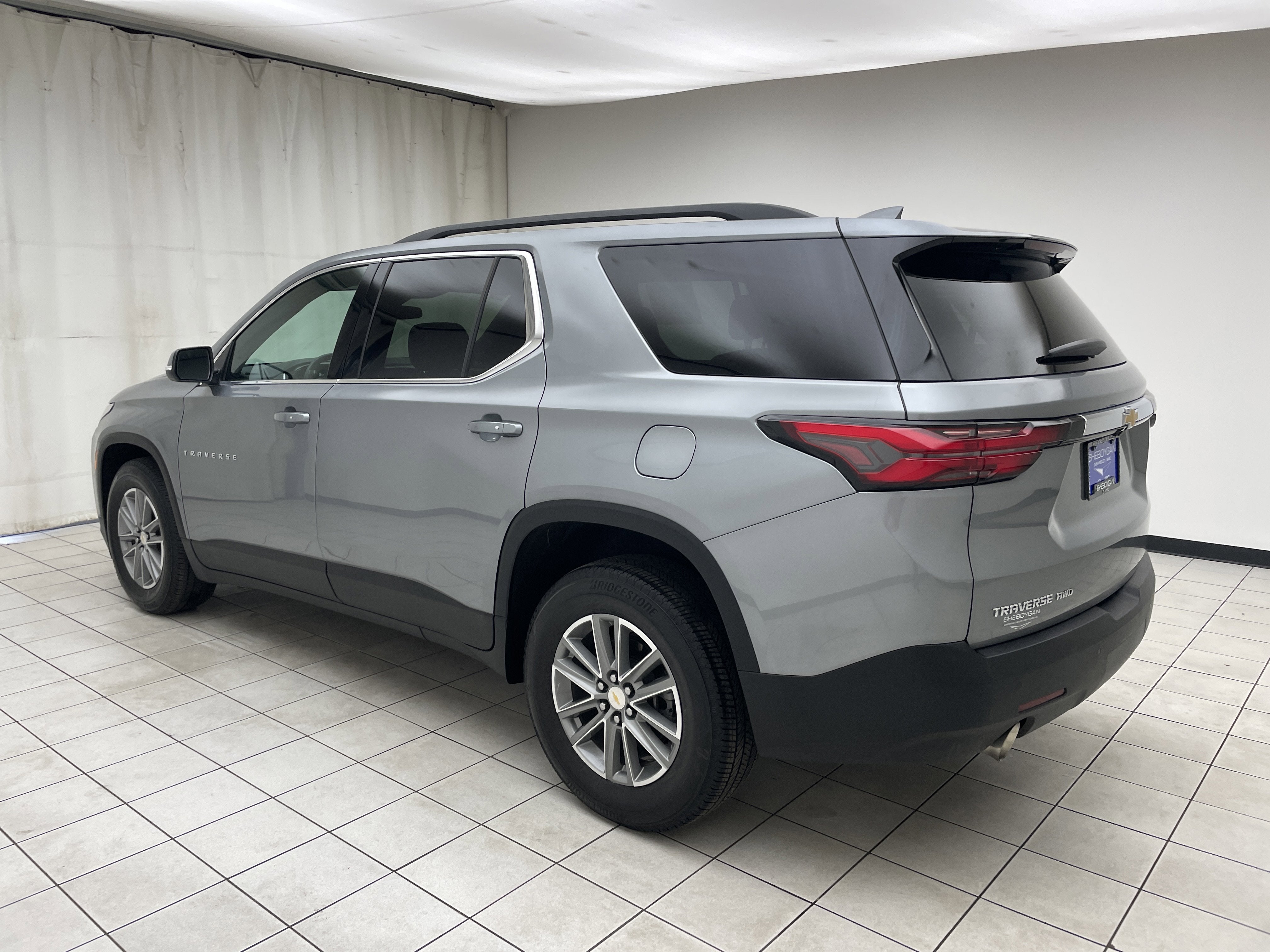2023 Chevrolet Traverse LT Leather