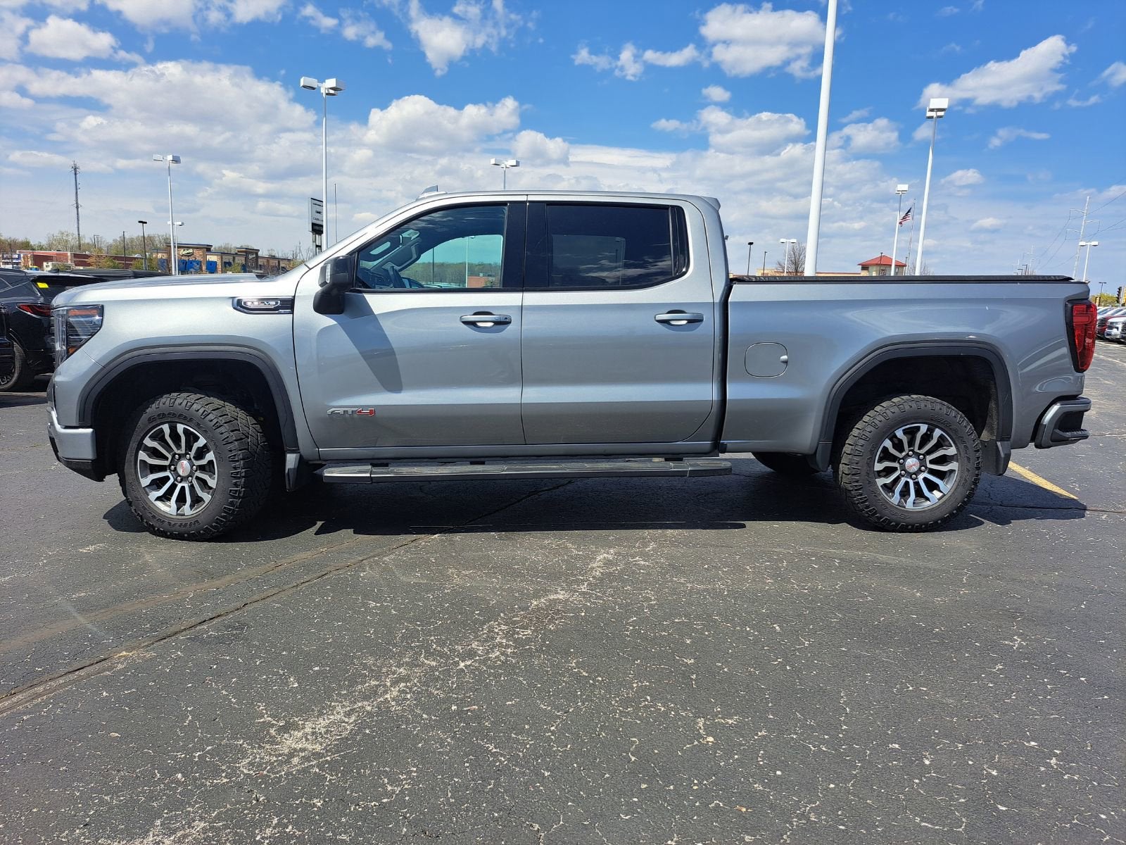2023 GMC Sierra 1500 AT4