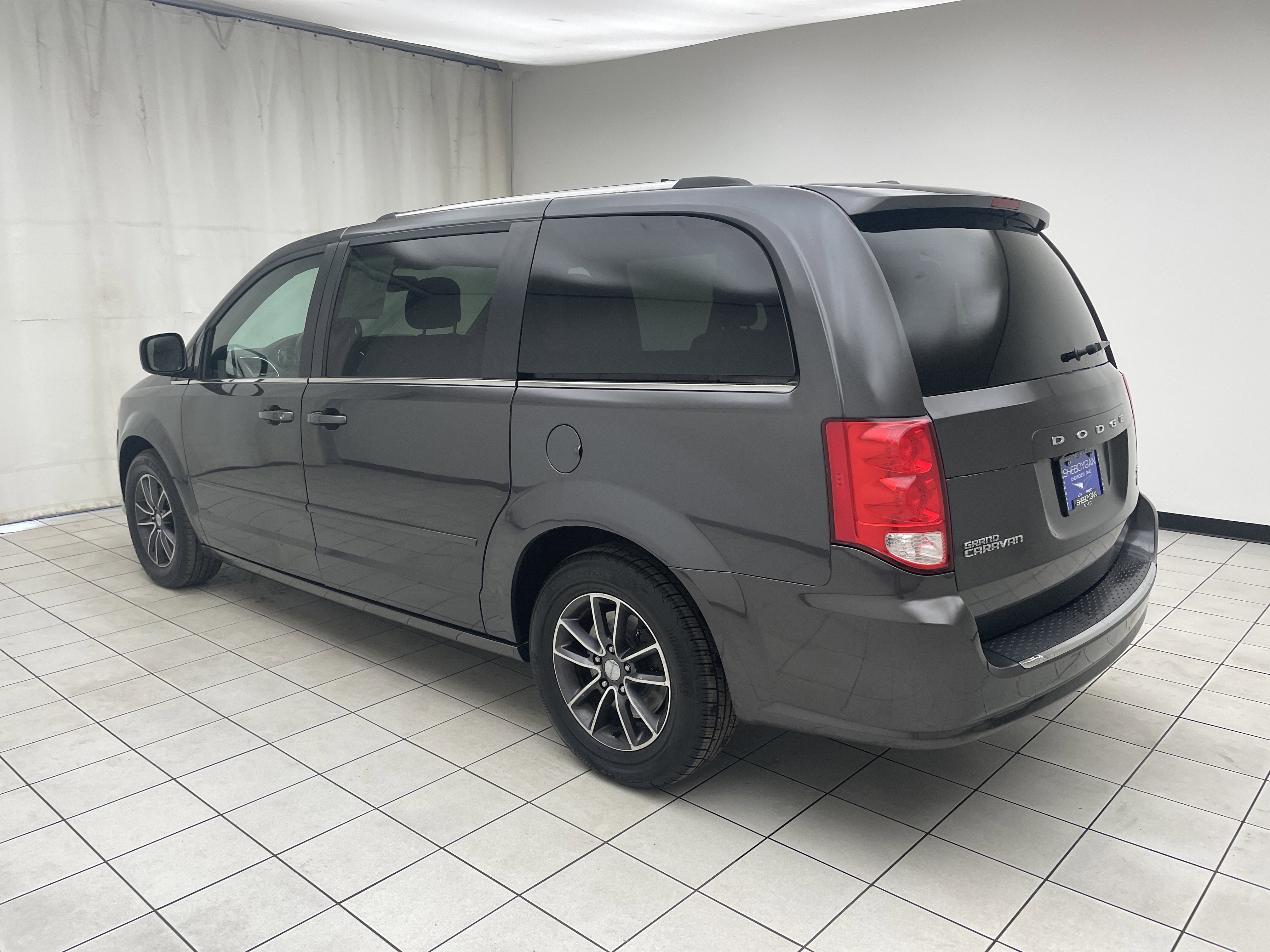 Used 2017 Dodge Grand Caravan SXT with VIN 2C4RDGCG4HR719685 for sale in Sheboygan, WI