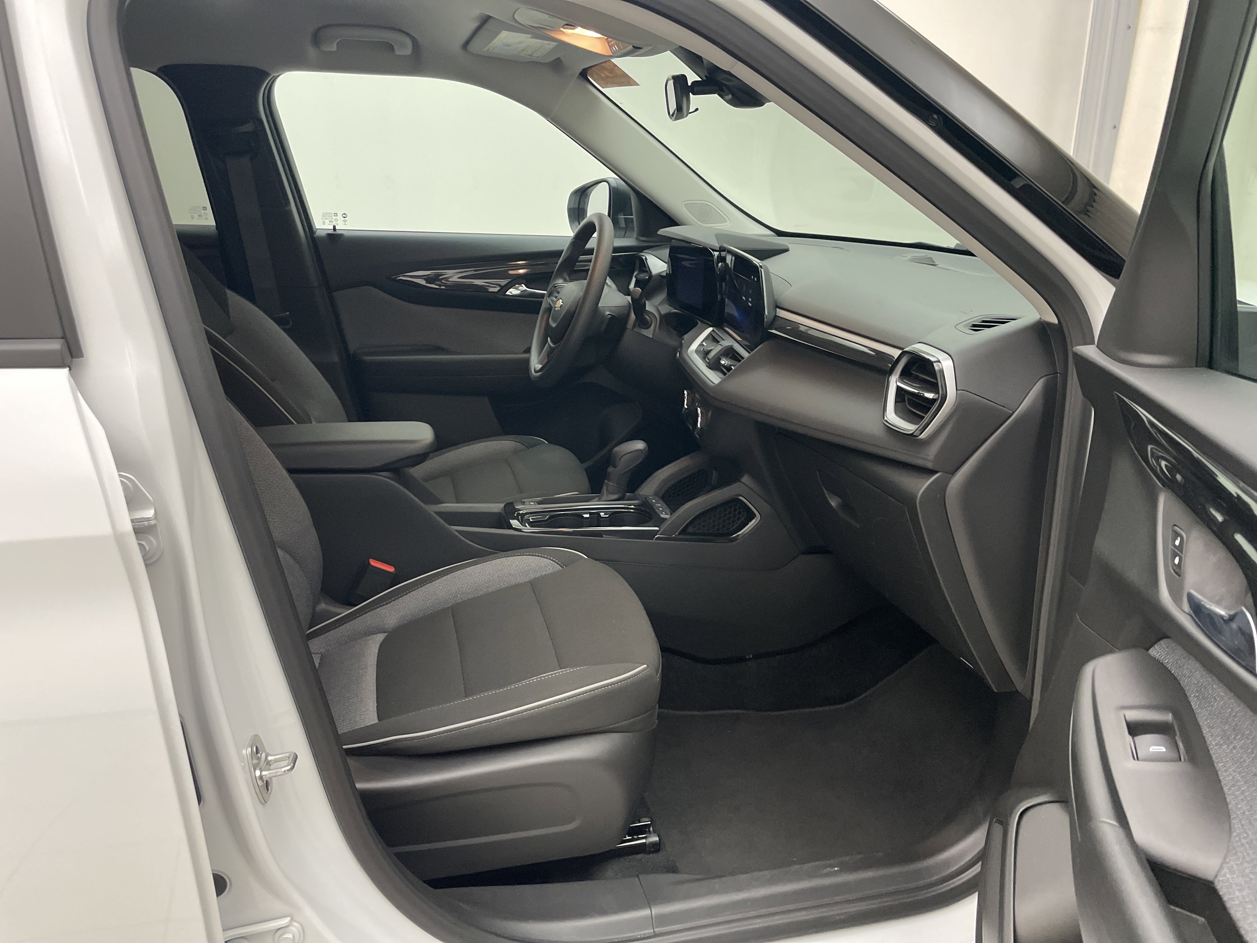 2025 Chevrolet Trailblazer LS