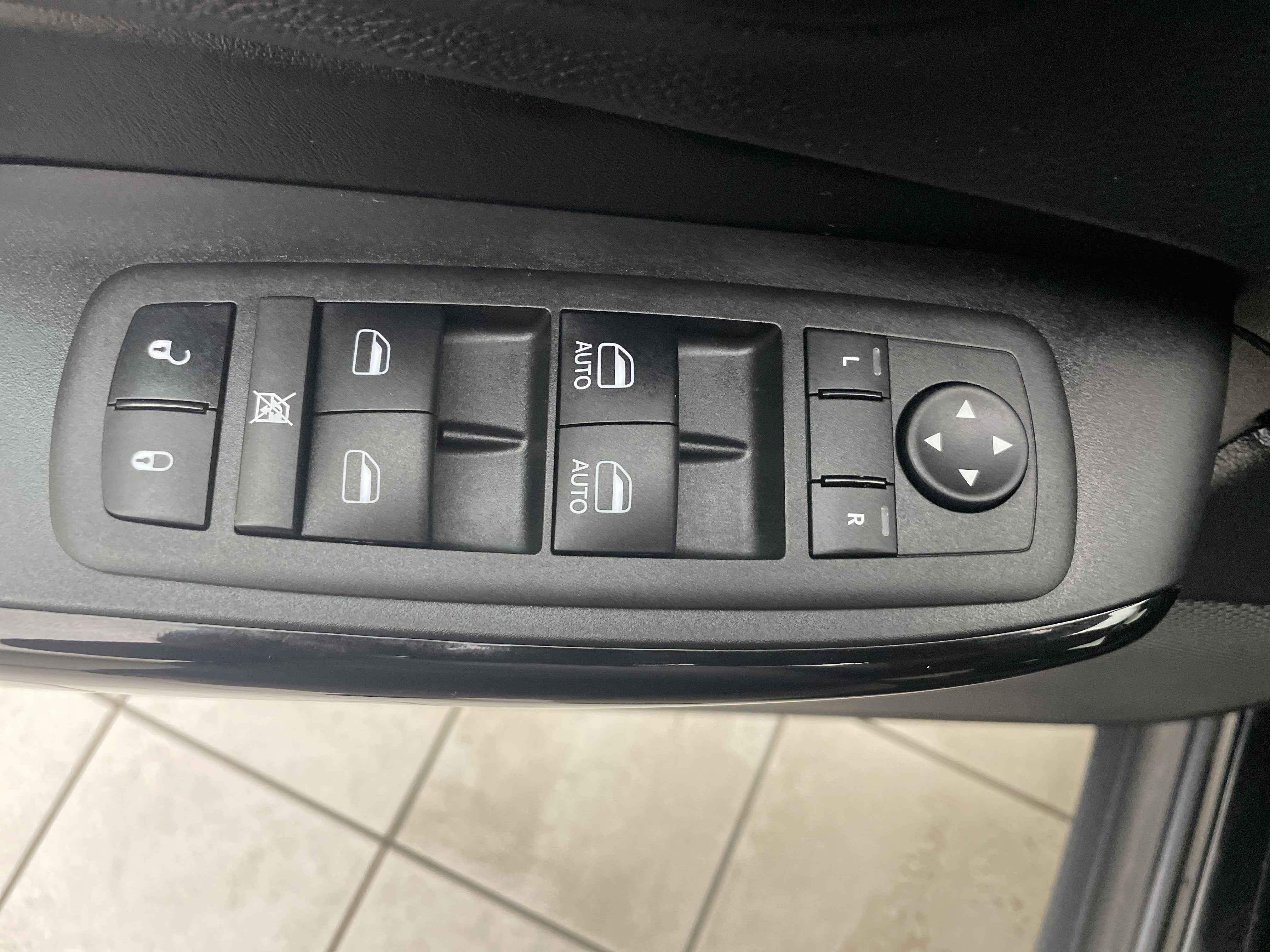 2023 Jeep Cherokee Altitude Lux 4x4