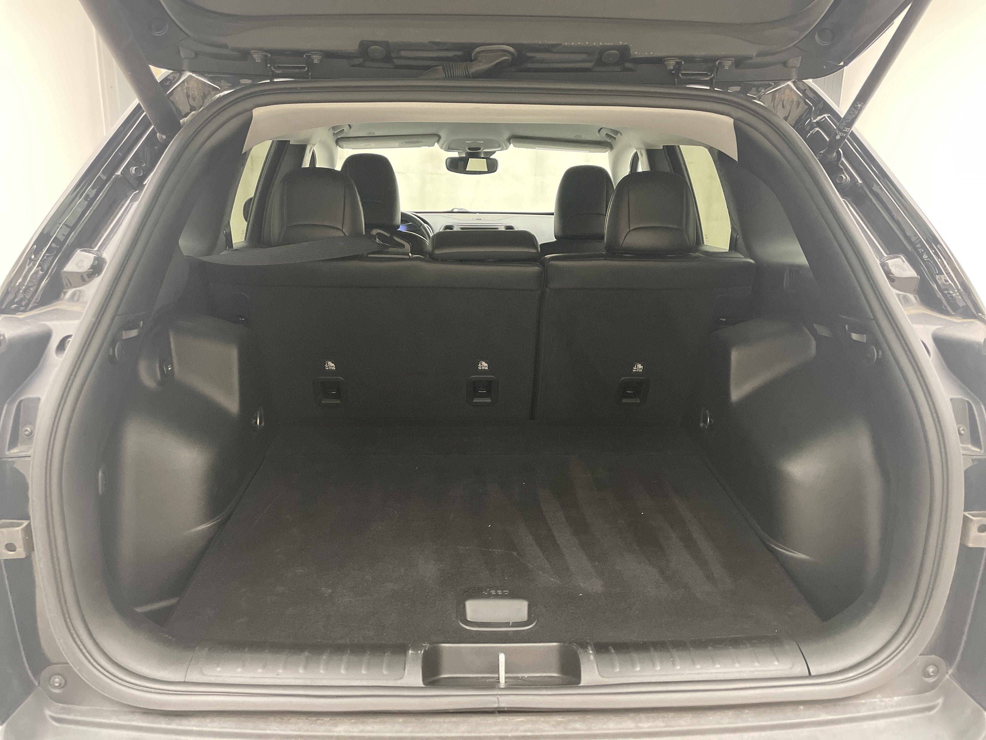 2023 Jeep Cherokee Altitude Lux 4x4