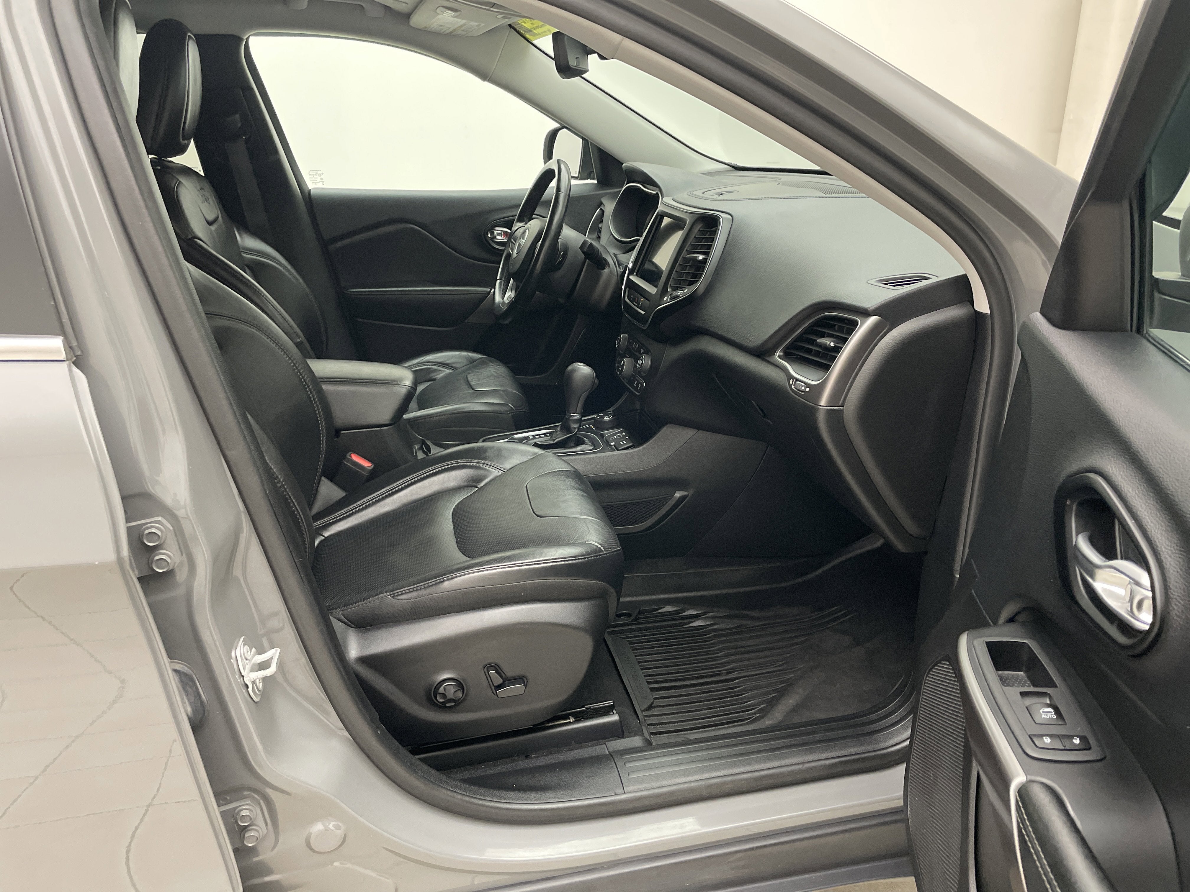 2021 Jeep Cherokee Latitude Lux 4X4