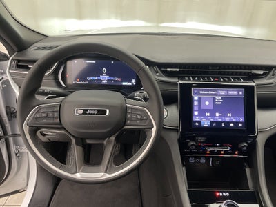 2025 Jeep Grand Cherokee L Laredo 4x4