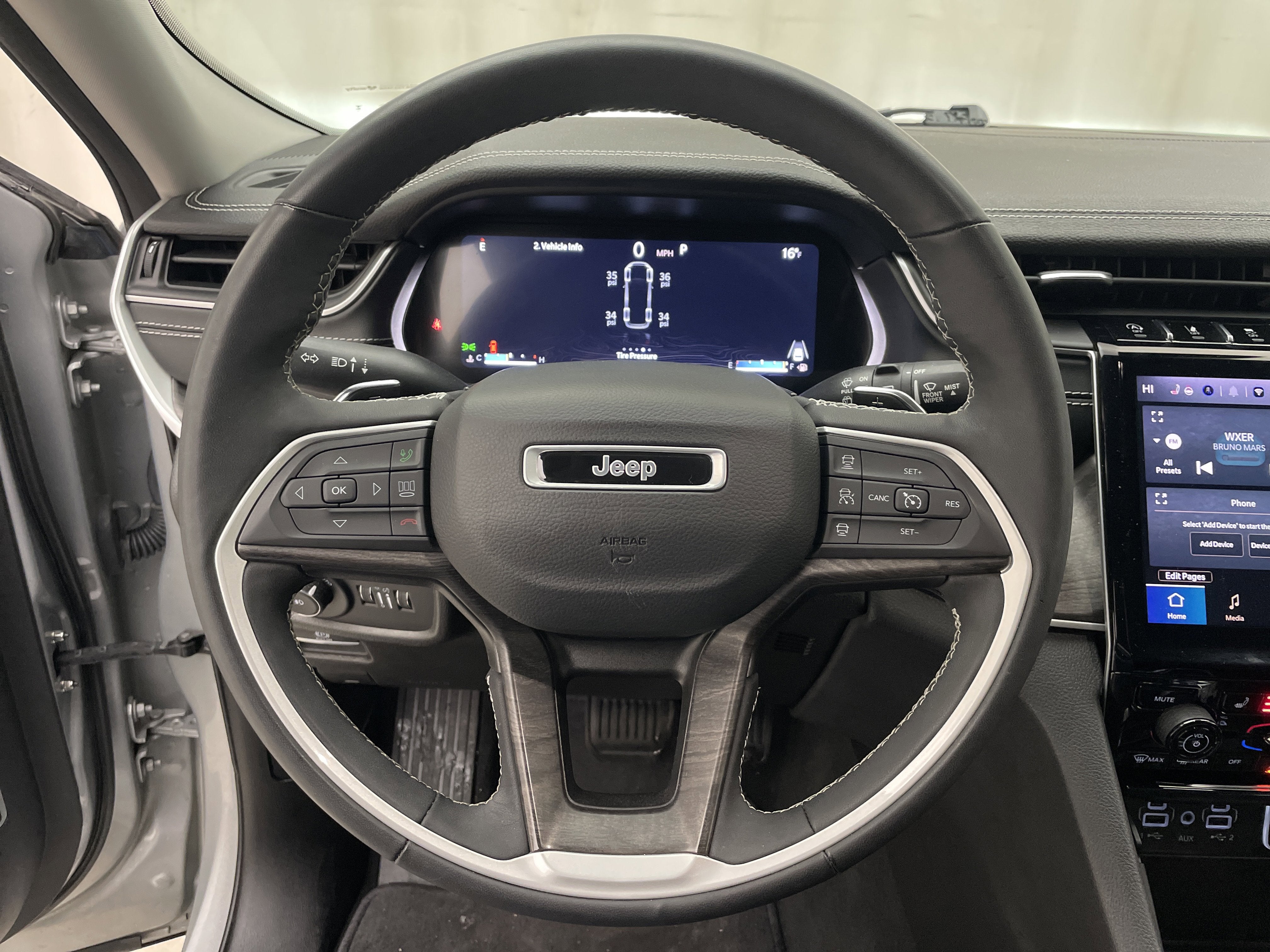 2023 Jeep Grand Cherokee L Limited 4x4