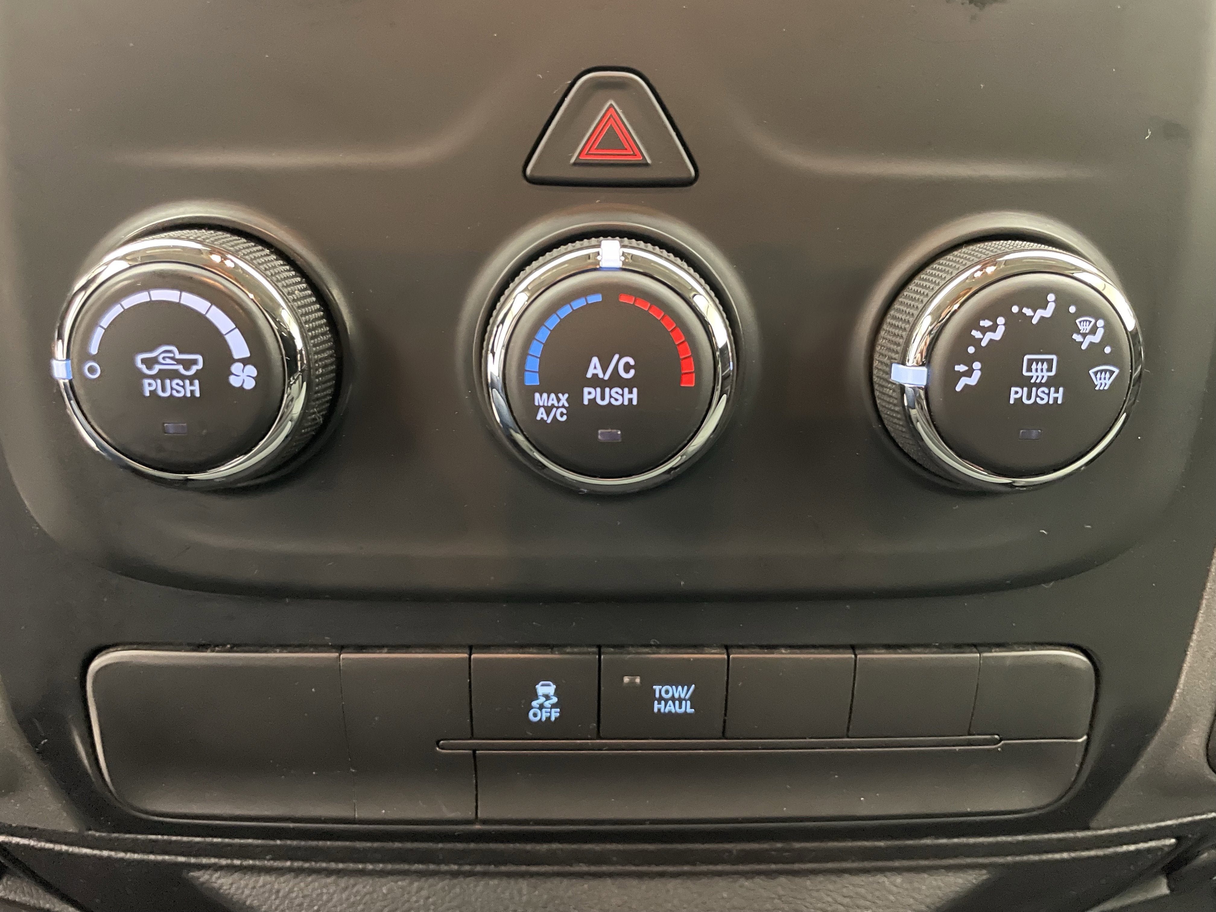 2017 RAM 1500 Express Quad Cab 4x4 6'4' Box