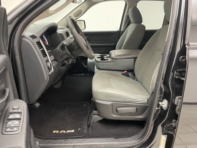 2017 RAM 1500 Express Quad Cab 4x4 6'4' Box