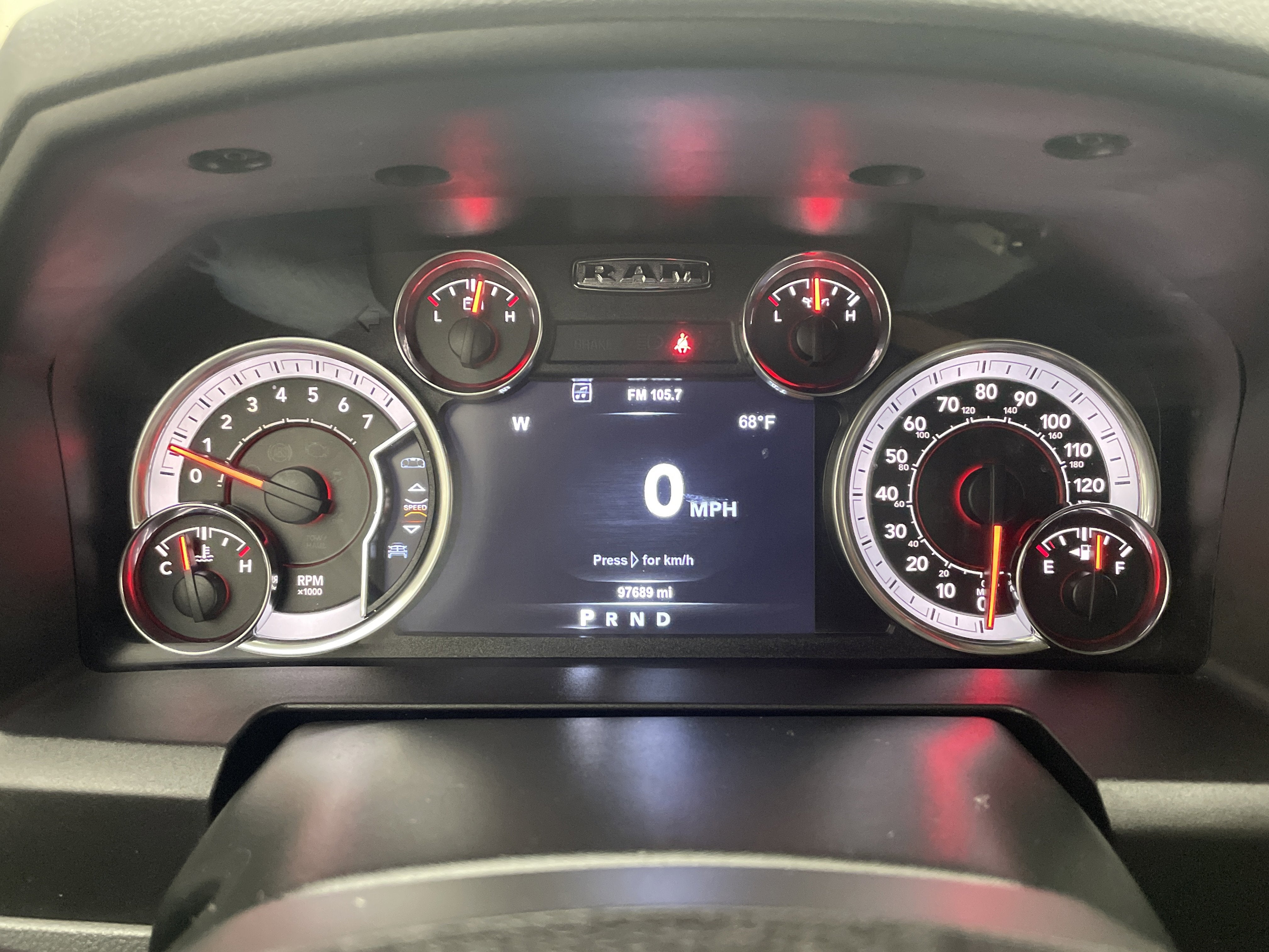 2018 RAM 1500 Big Horn Crew Cab 4x4 5'7' Box