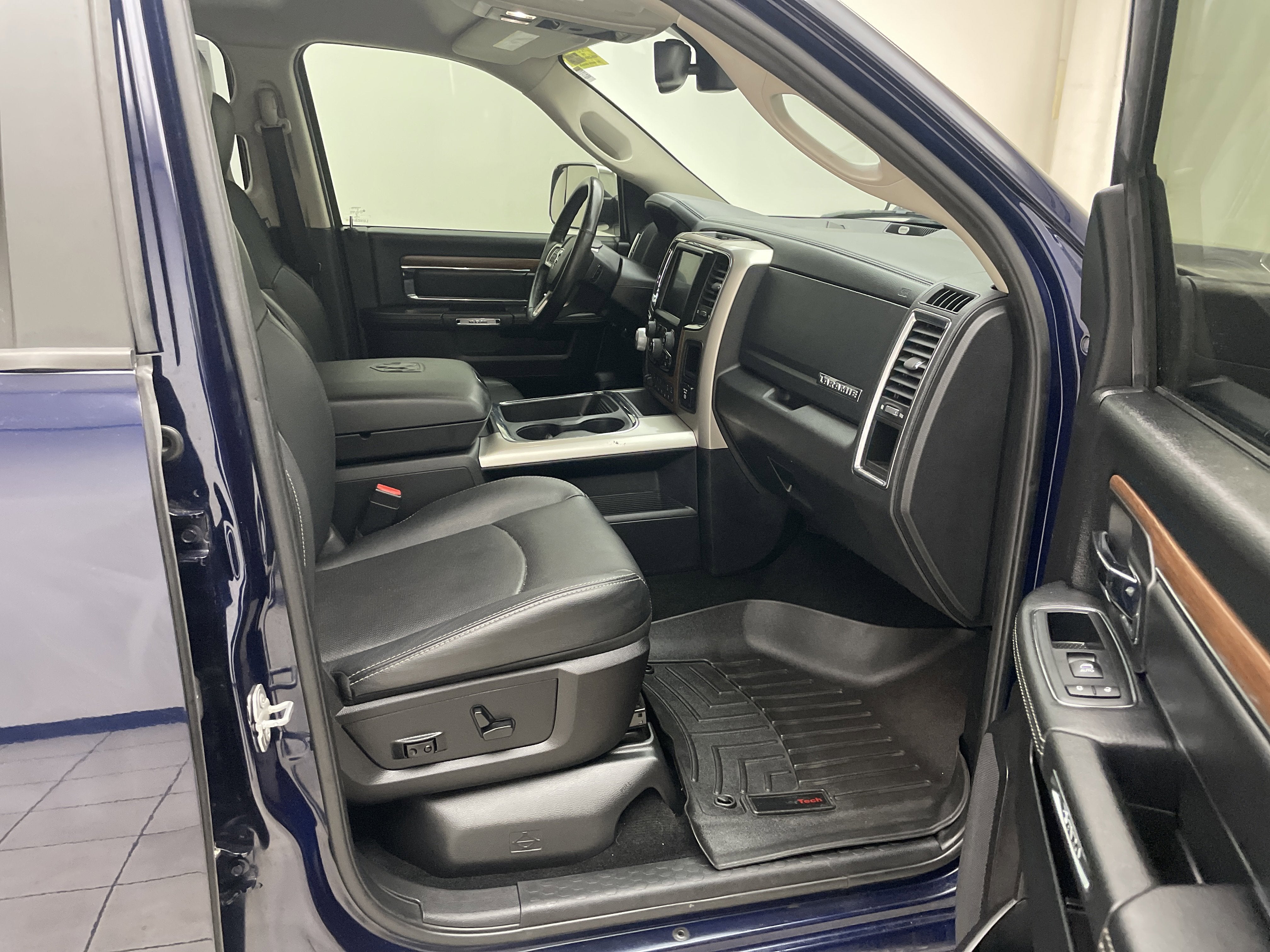 2016 RAM 1500 Laramie