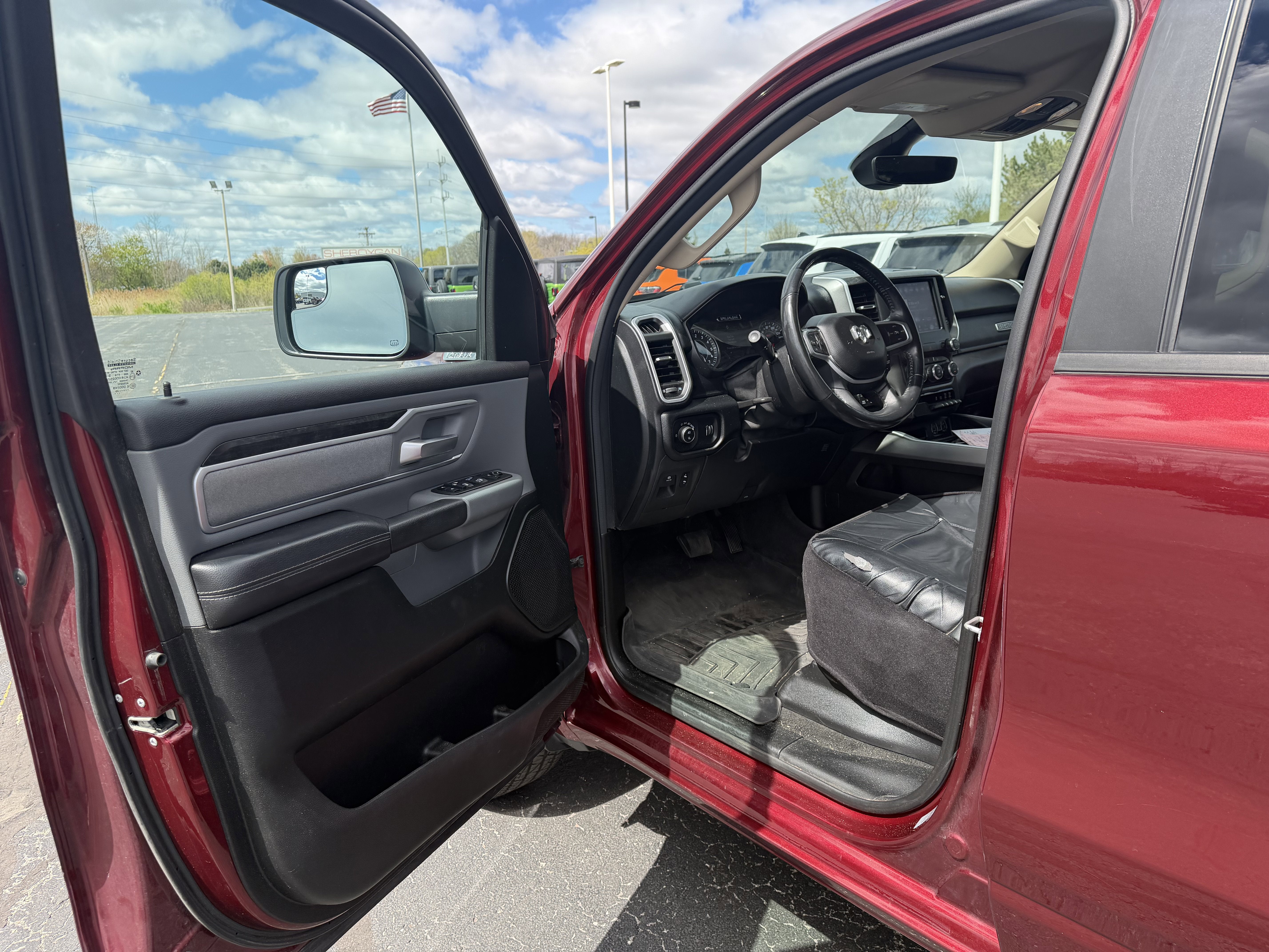 2020 RAM 1500 Big Horn Quad Cab 4x4 6'4' Box