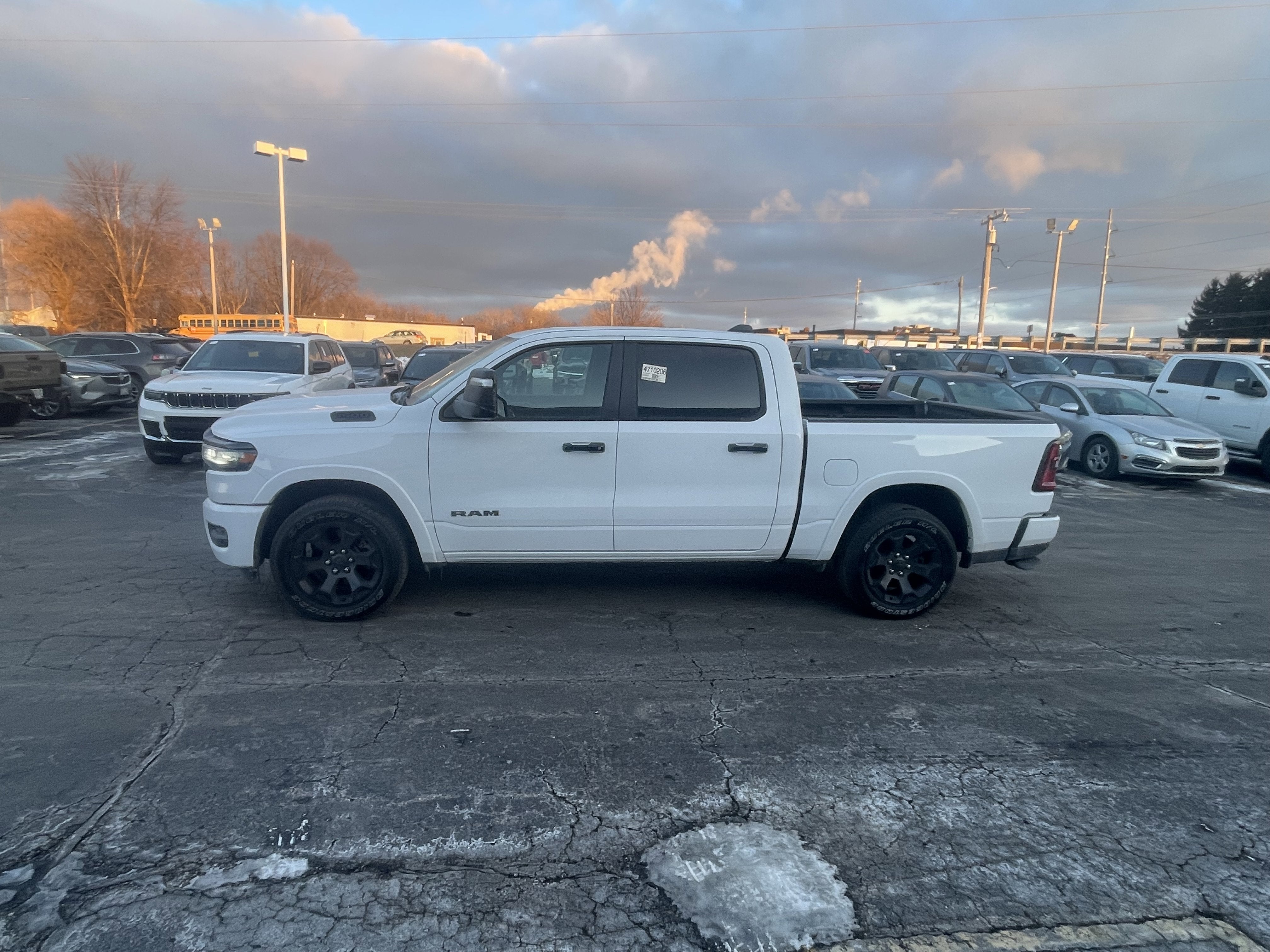 2025 RAM 1500 Big Horn Crew Cab 4x4 5'7' Box