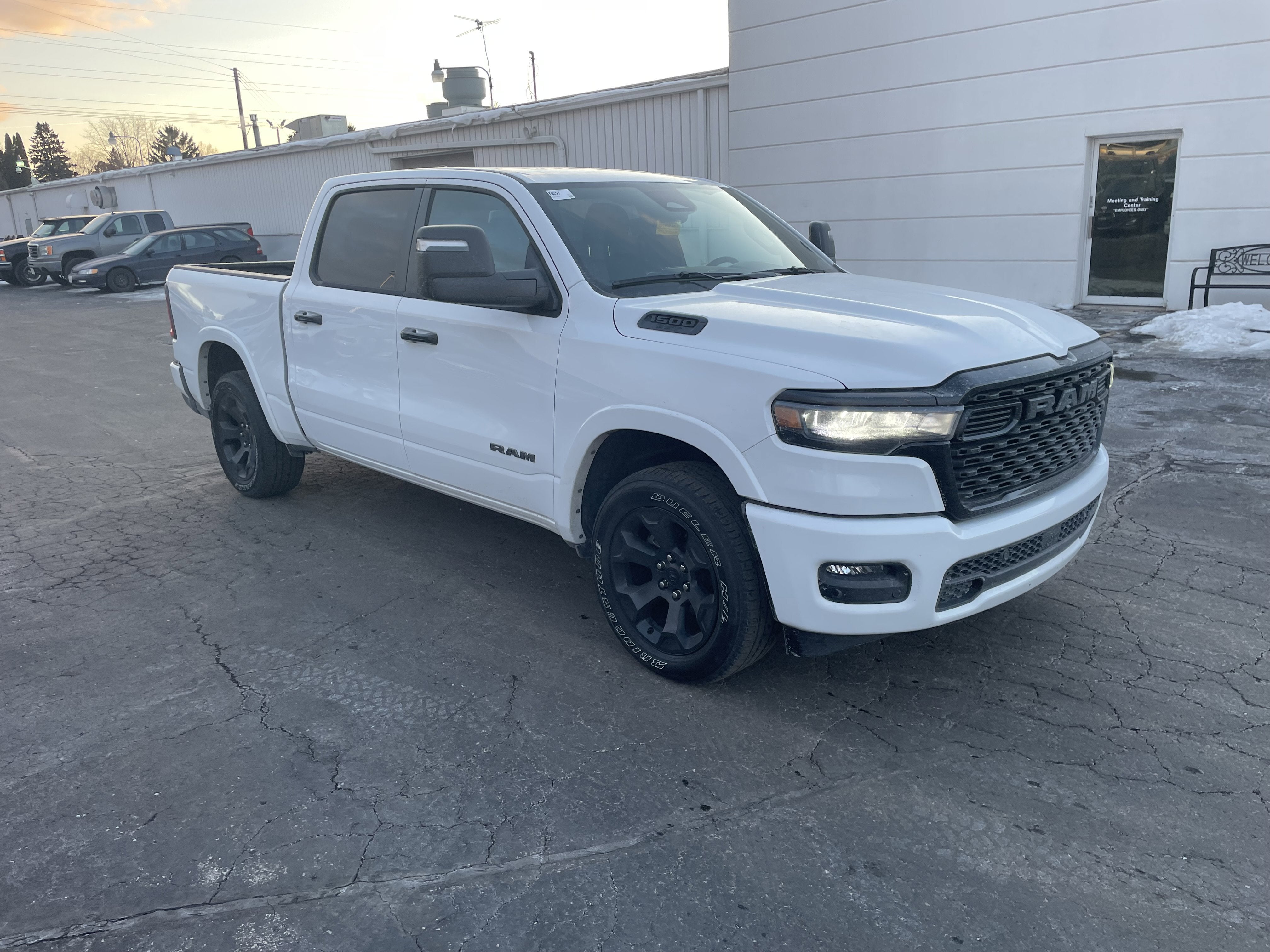 2025 RAM 1500 Big Horn Crew Cab 4x4 5'7' Box