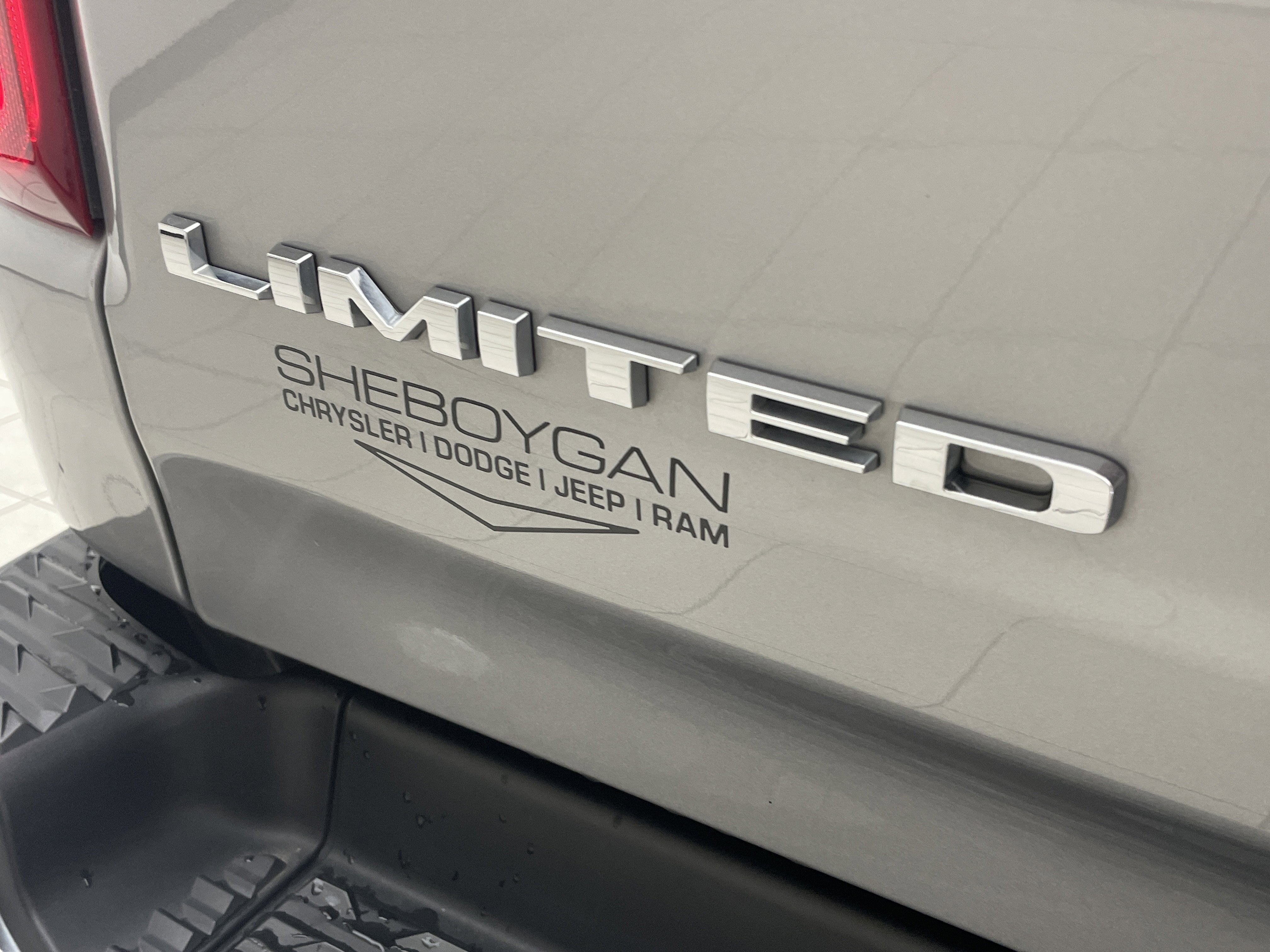 2024 RAM 1500 Limited Crew Cab 4x4 5'7' Box