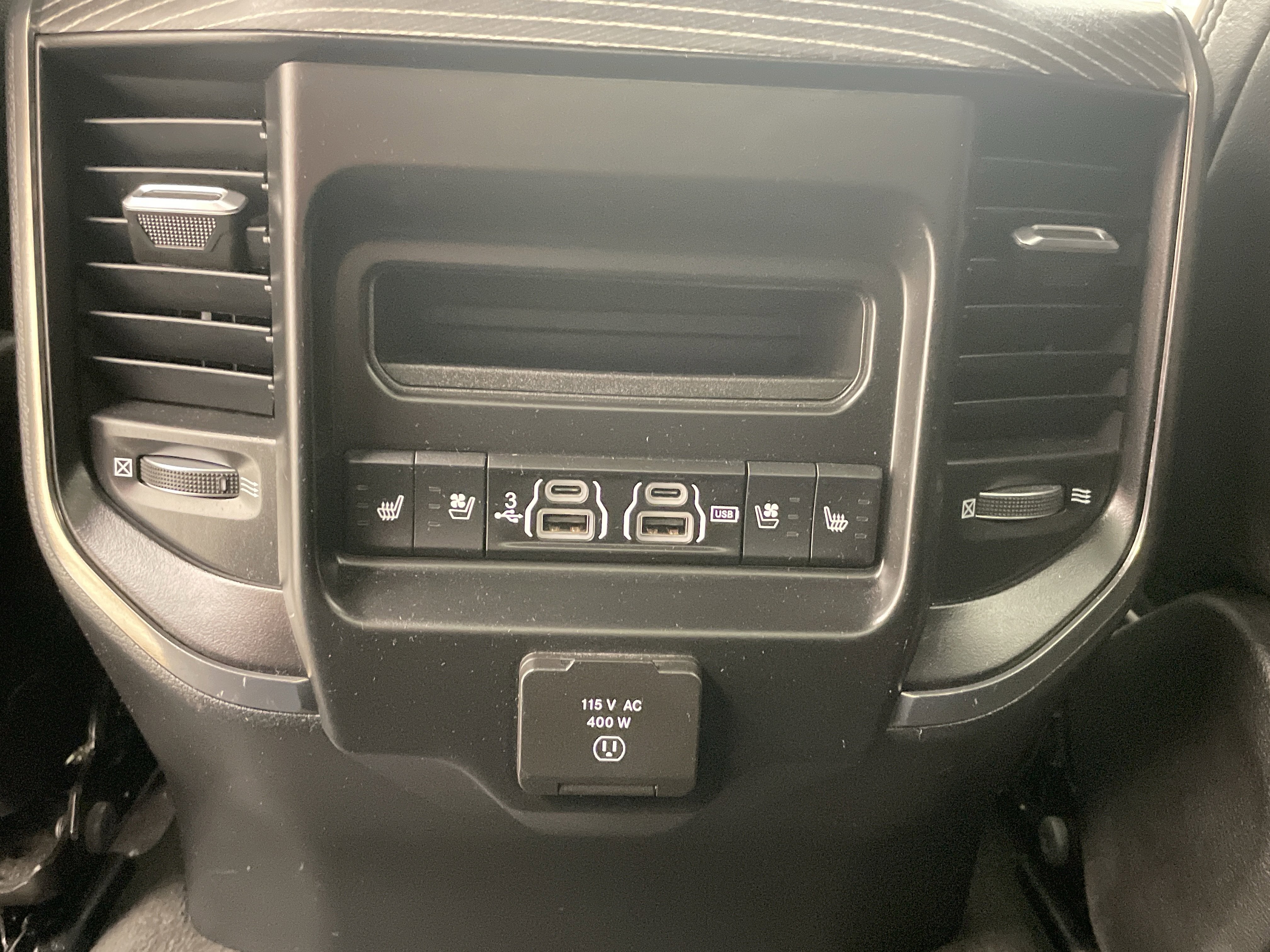 2020 RAM 1500 Limited Crew Cab 4x4 5'7' Box