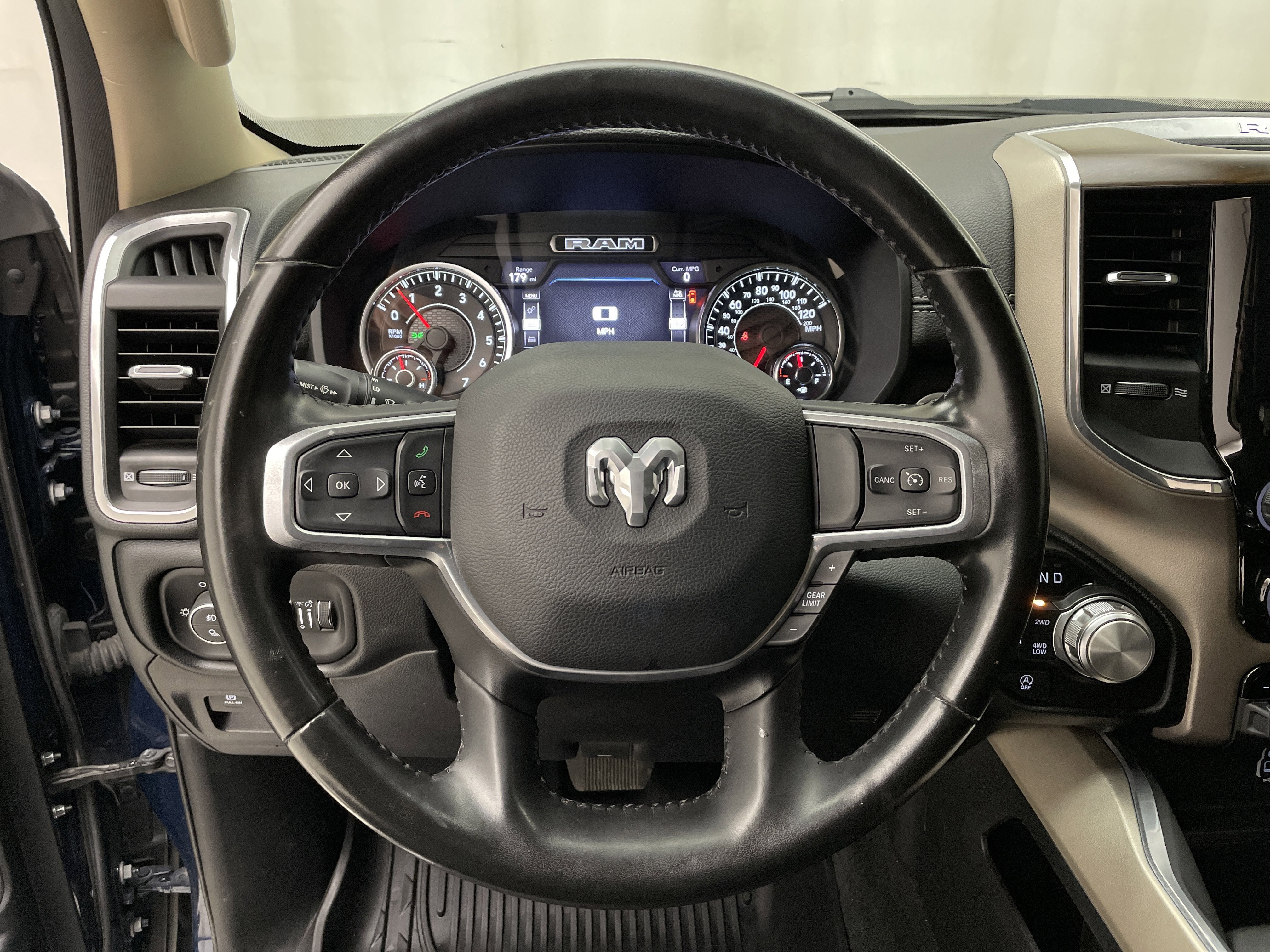 2021 RAM 1500 Laramie Crew Cab 4x4 6'4' Box