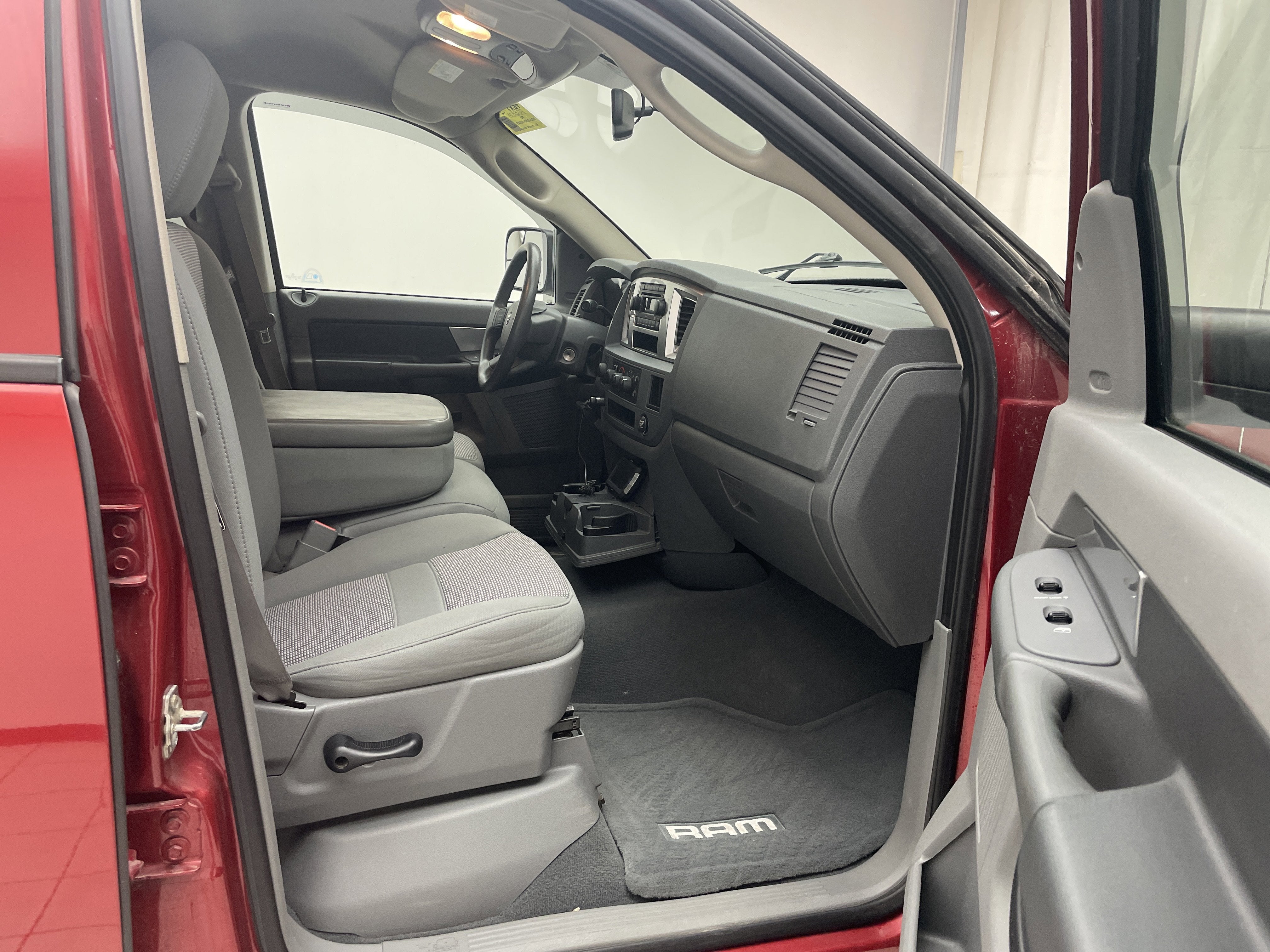 2007 Dodge Ram 1500 SLT/TRX4 Off Road/Sport