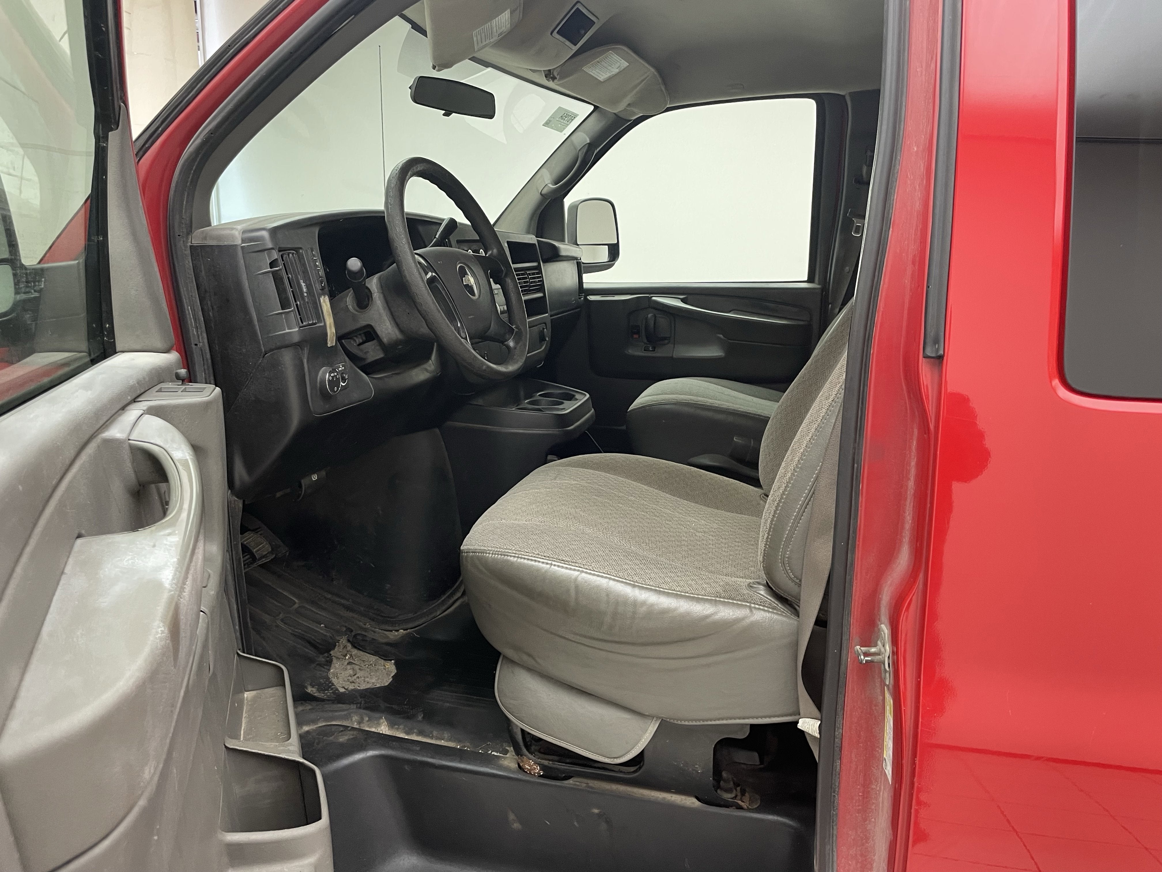 2009 Chevrolet Express Passenger Work Van