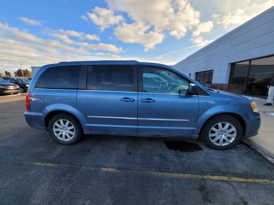 2012 Chrysler Town & Country Touring