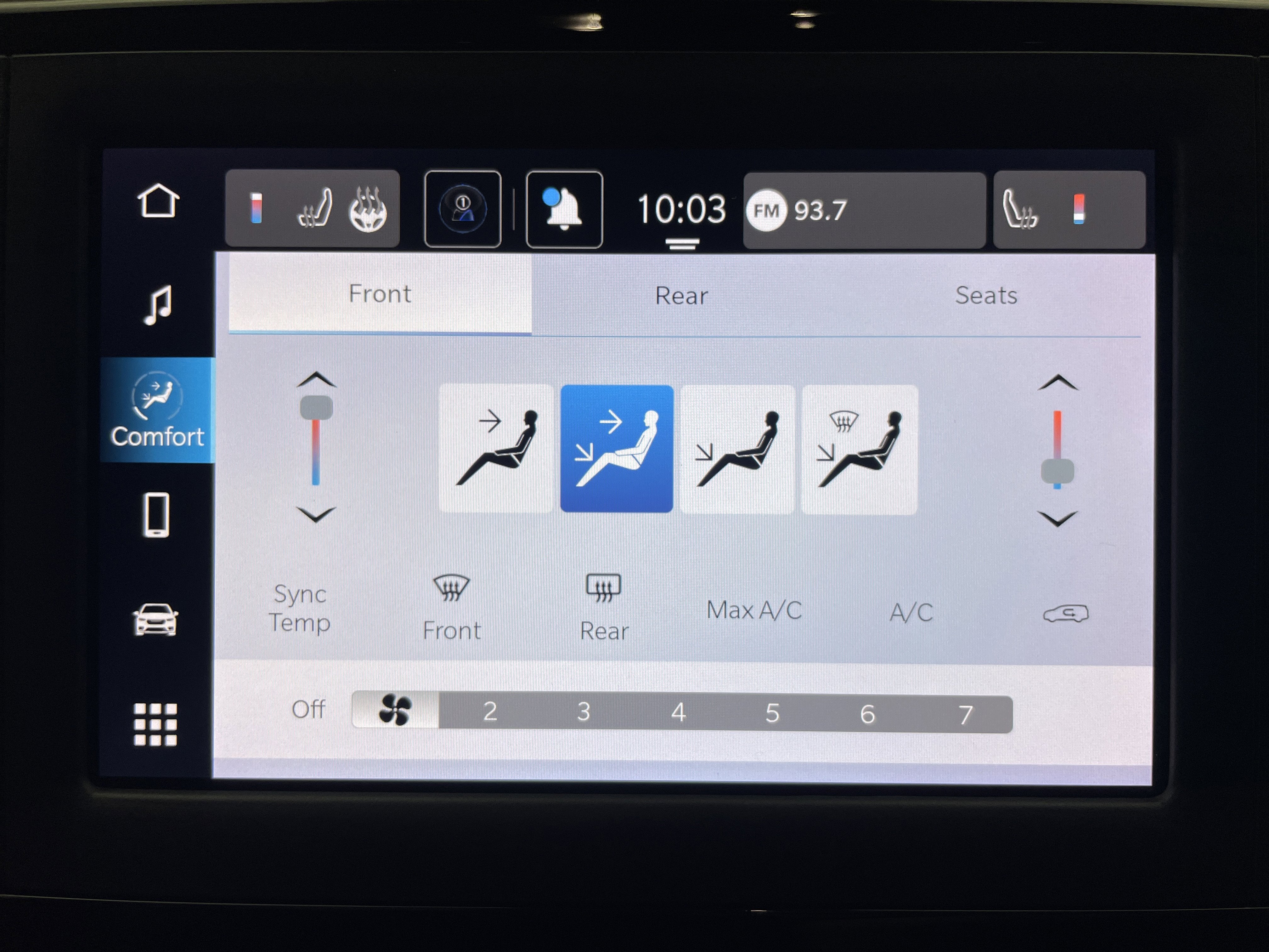 2024 Chrysler Voyager LX