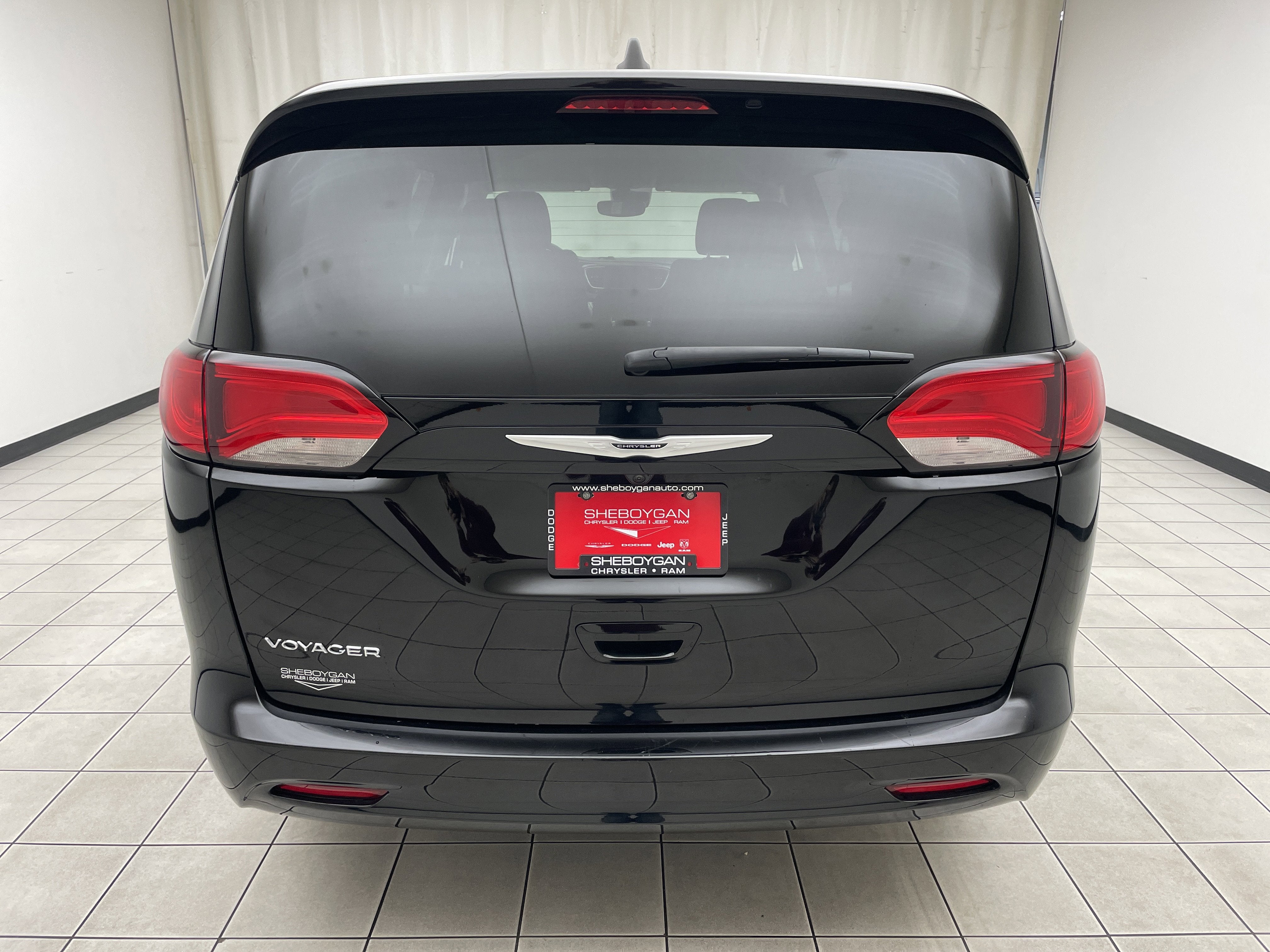 2024 Chrysler Voyager LX