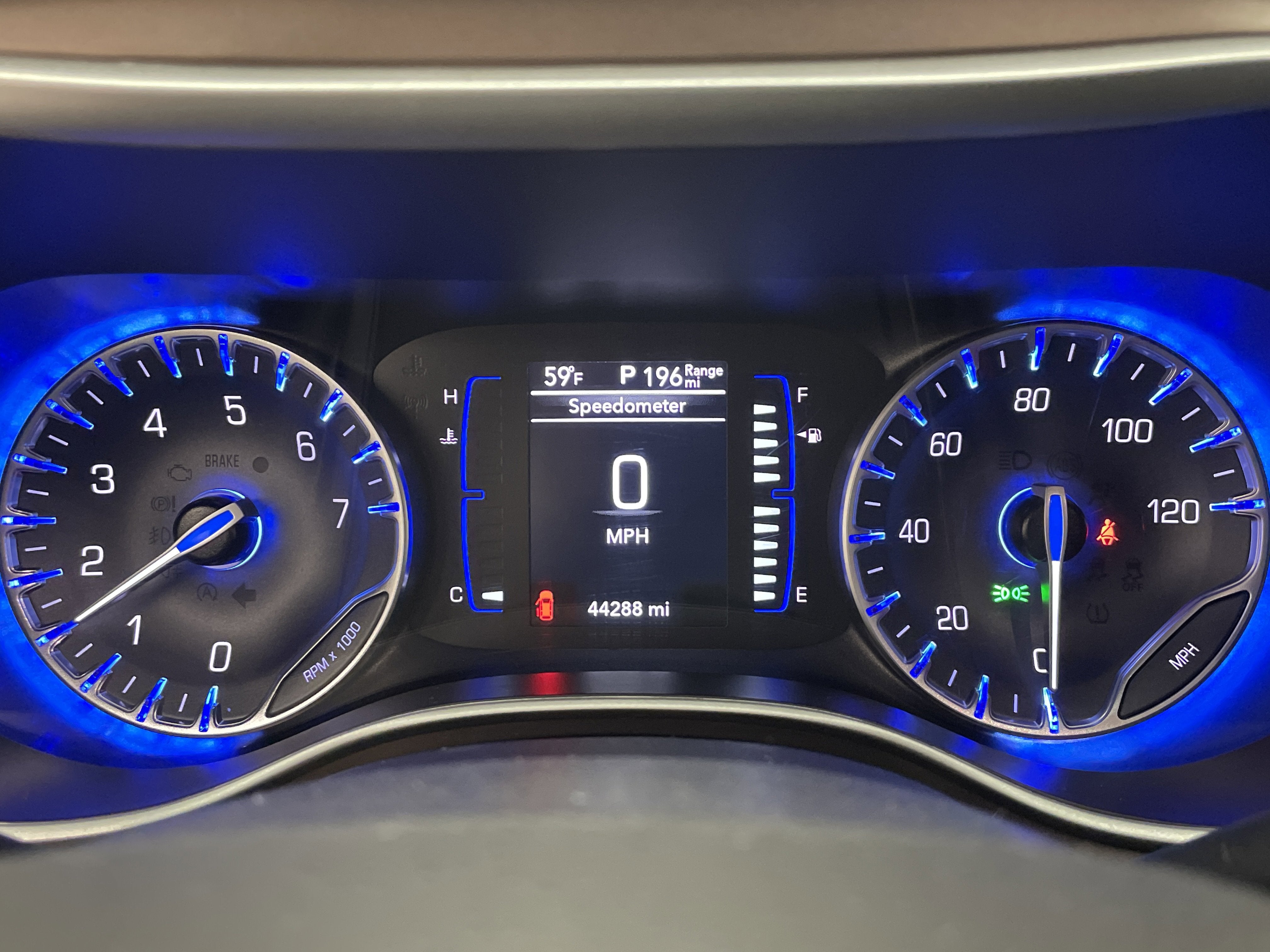 2024 Chrysler Voyager LX