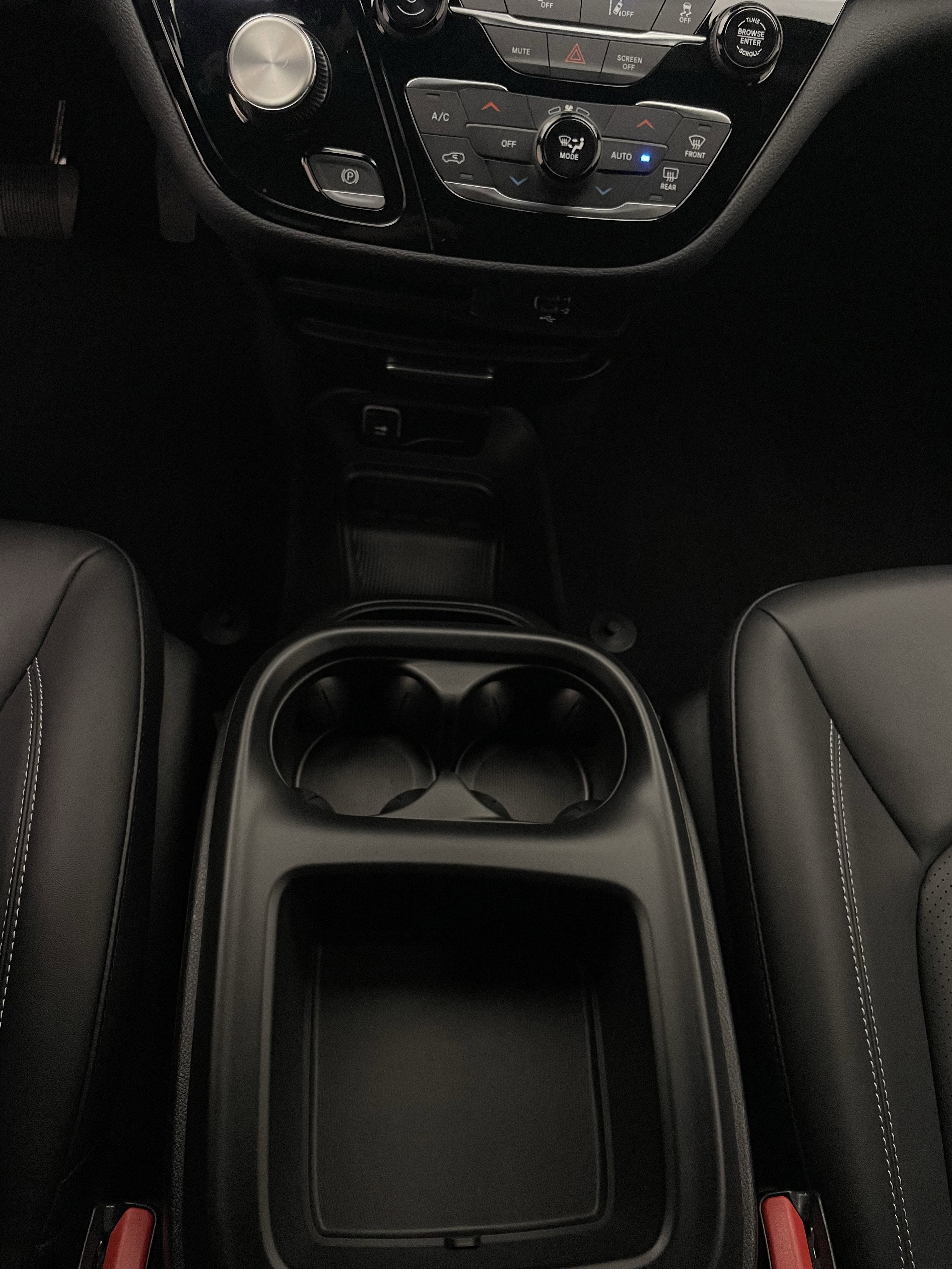 2026 Chrysler Pacifica Select AWD