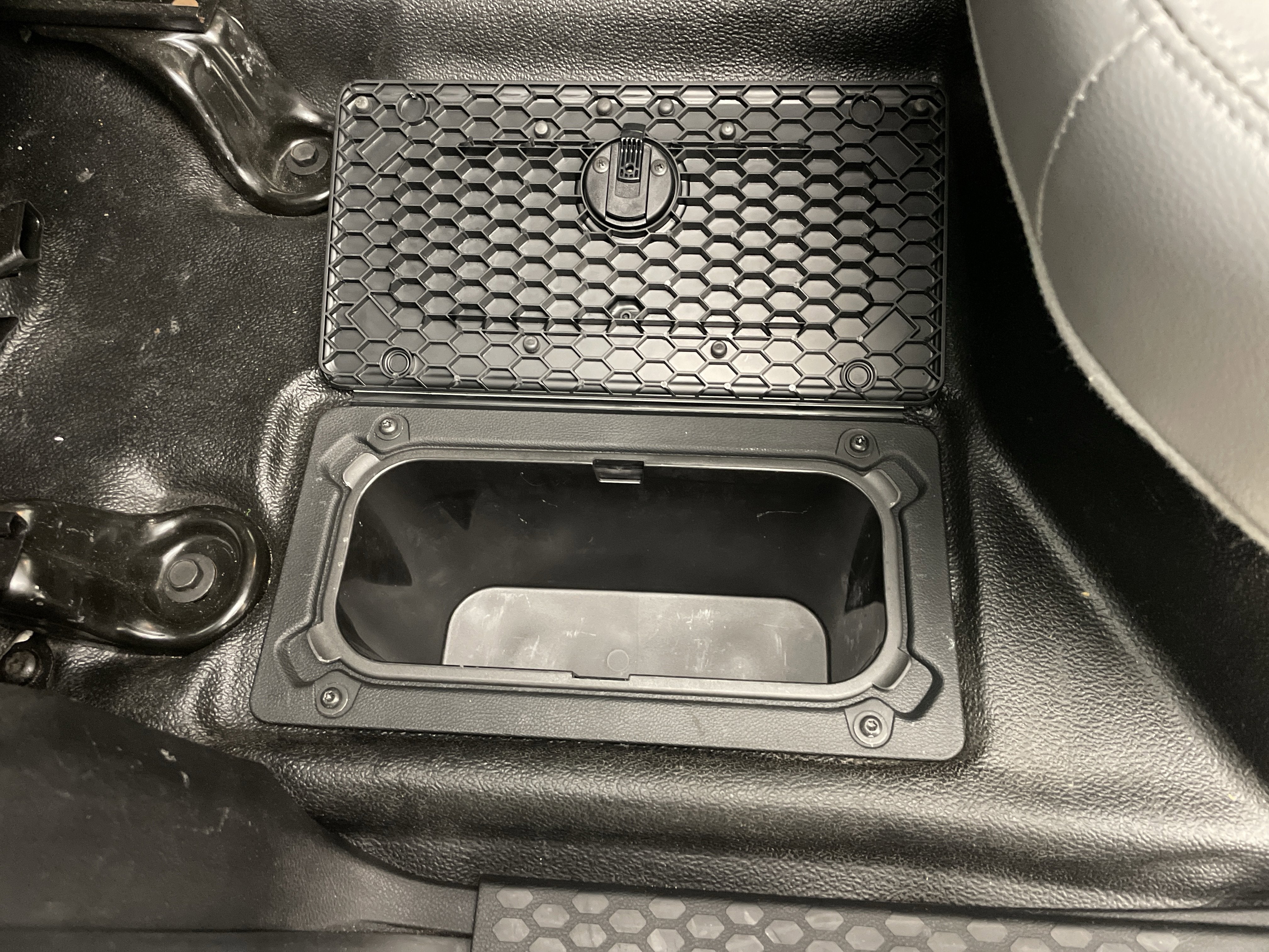 2018 RAM 2500 Tradesman Crew Cab 4x4 8' Box