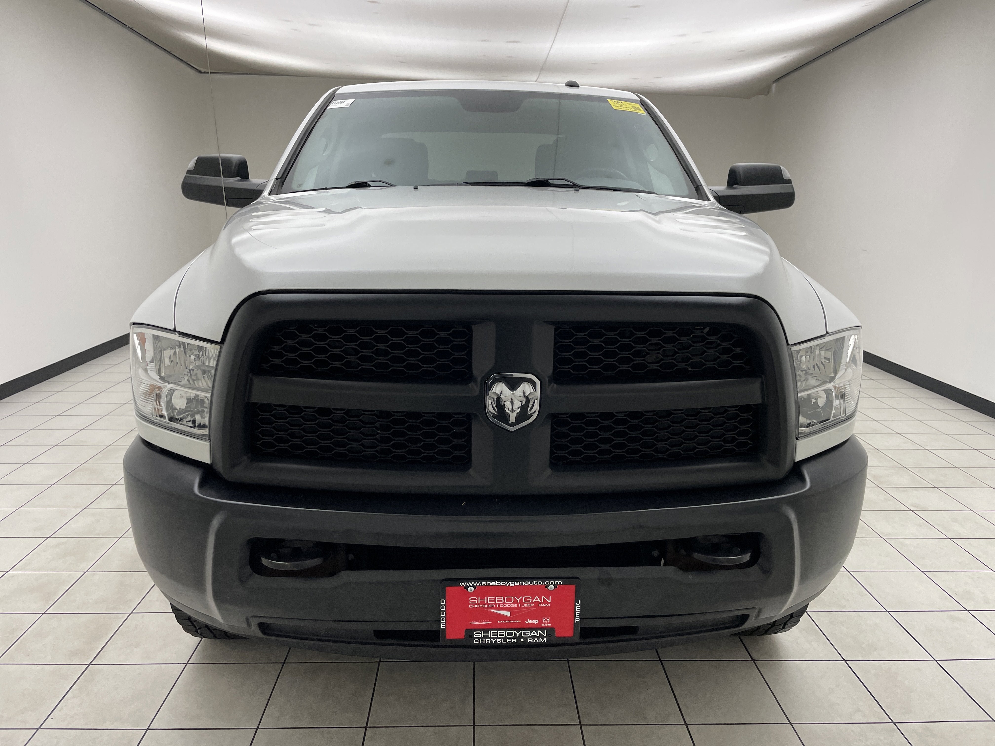 2018 RAM 2500 Tradesman Crew Cab 4x4 8' Box