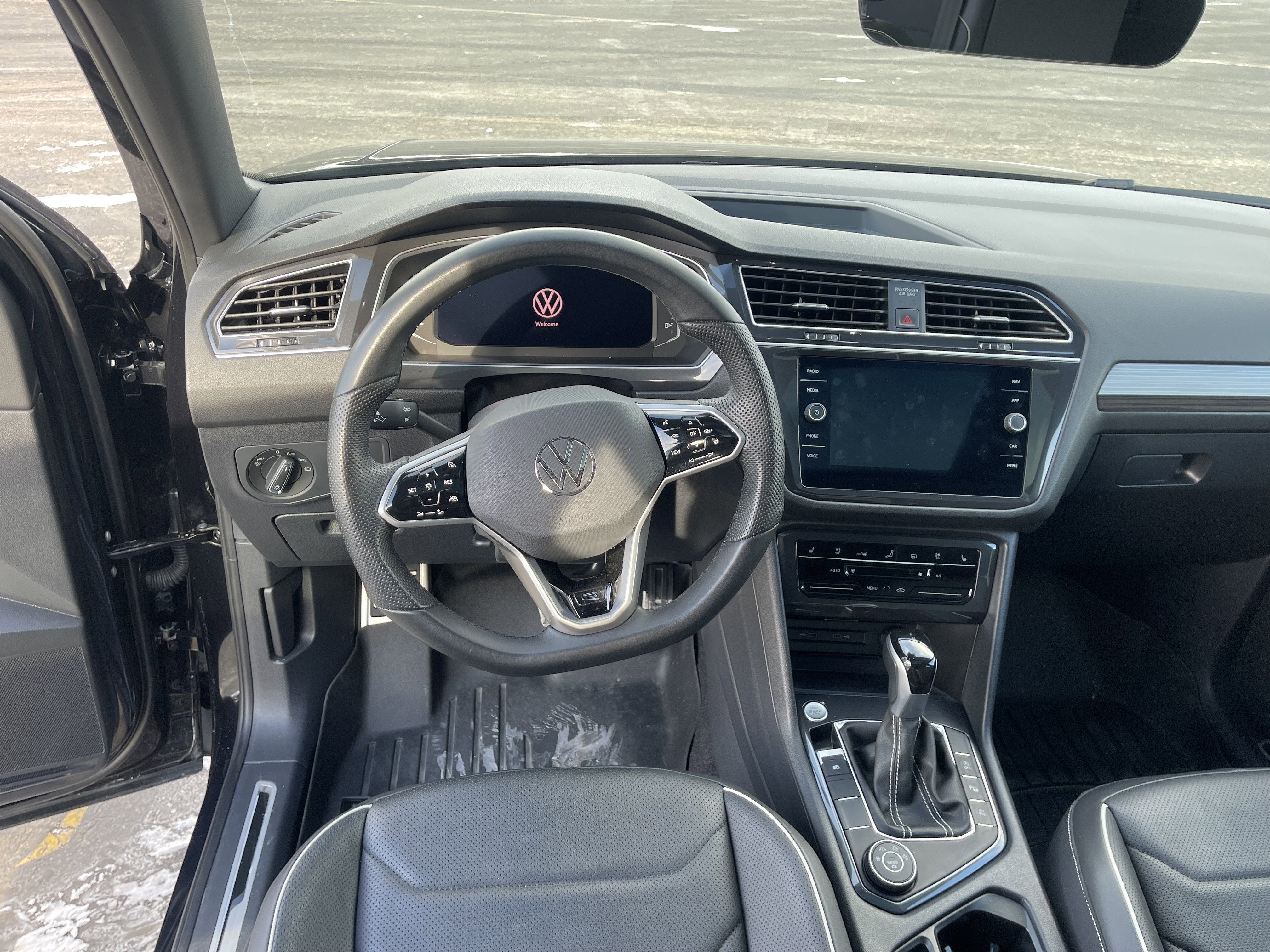 2024 Volkswagen Tiguan 2.0T SEL R-Line