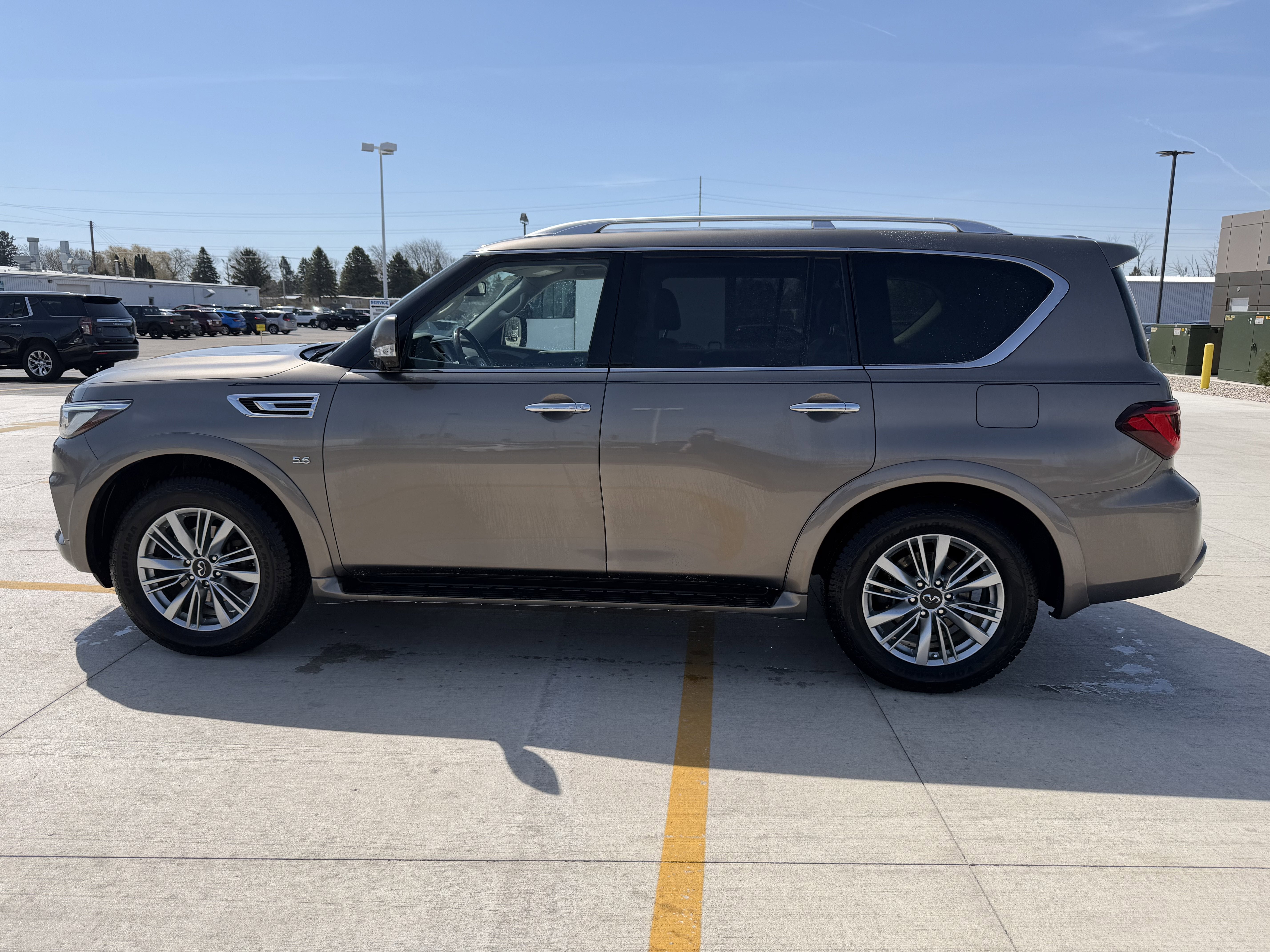 2019 INFINITI QX80 LUXE