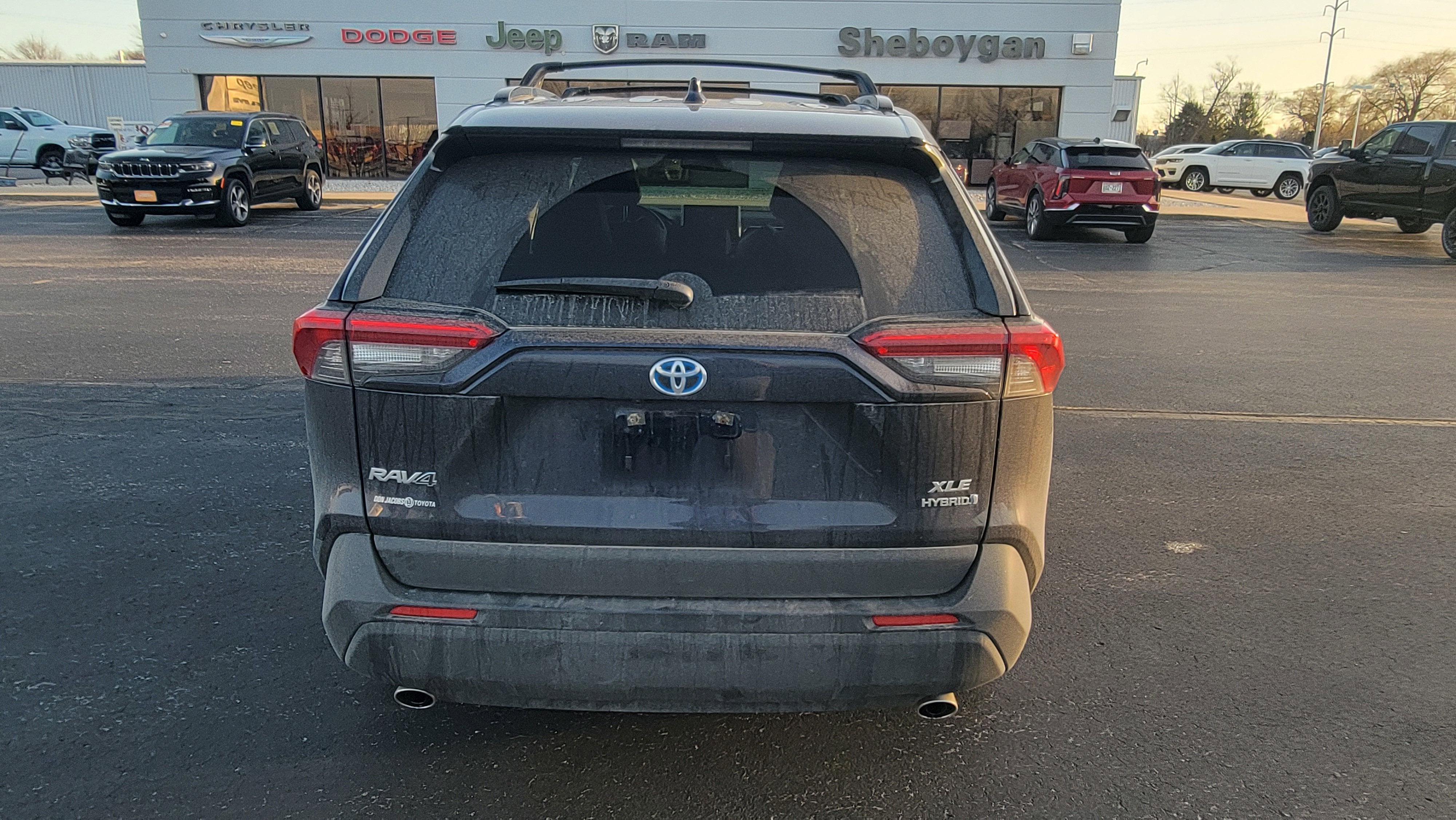 2023 Toyota RAV4 Hybrid XLE Premium