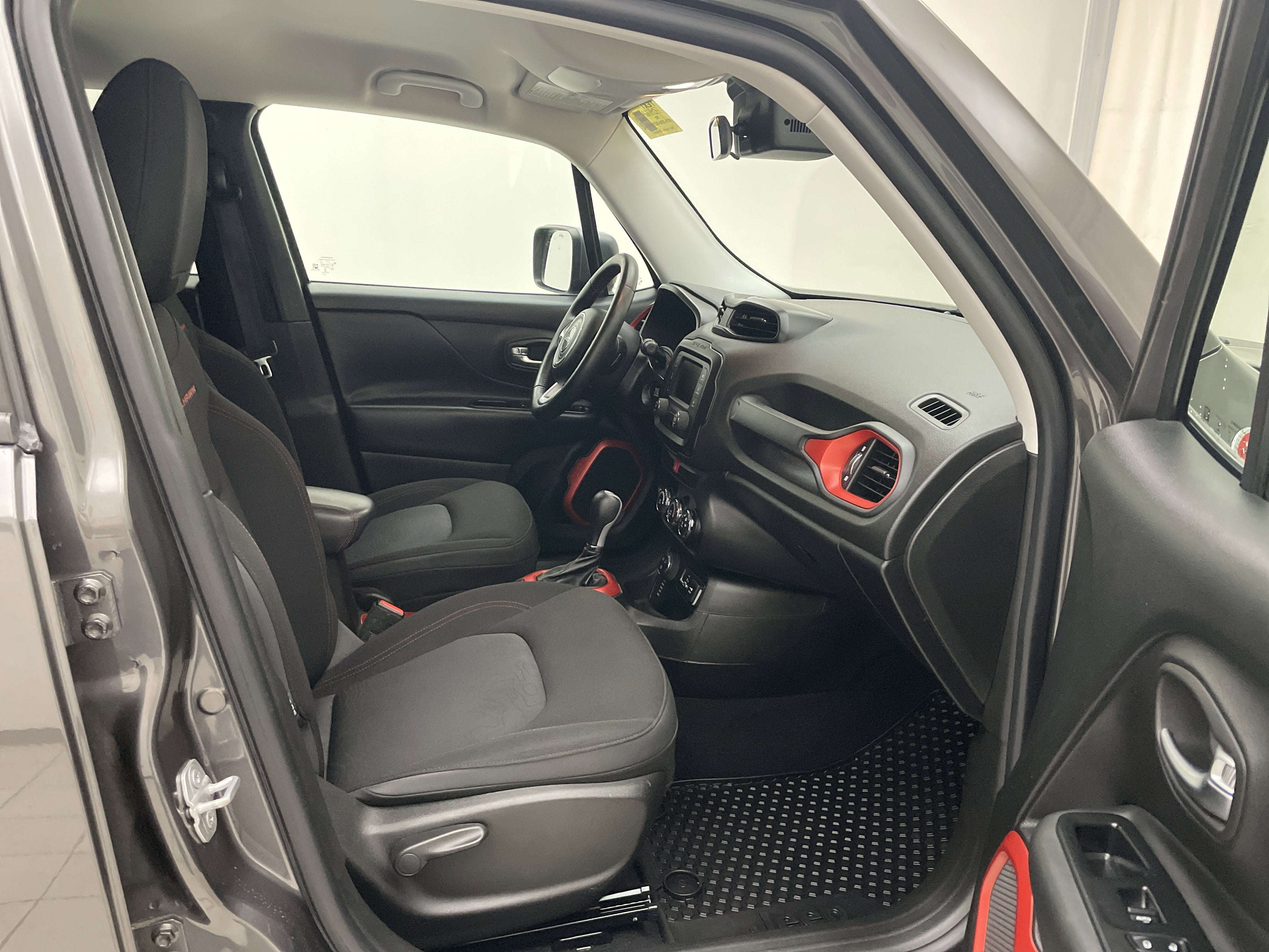2016 Jeep Renegade Trailhawk
