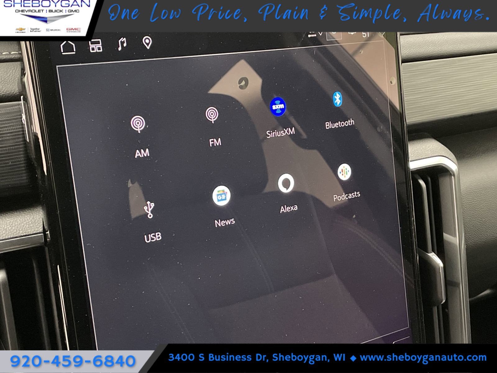 2025 GMC Acadia Elevation