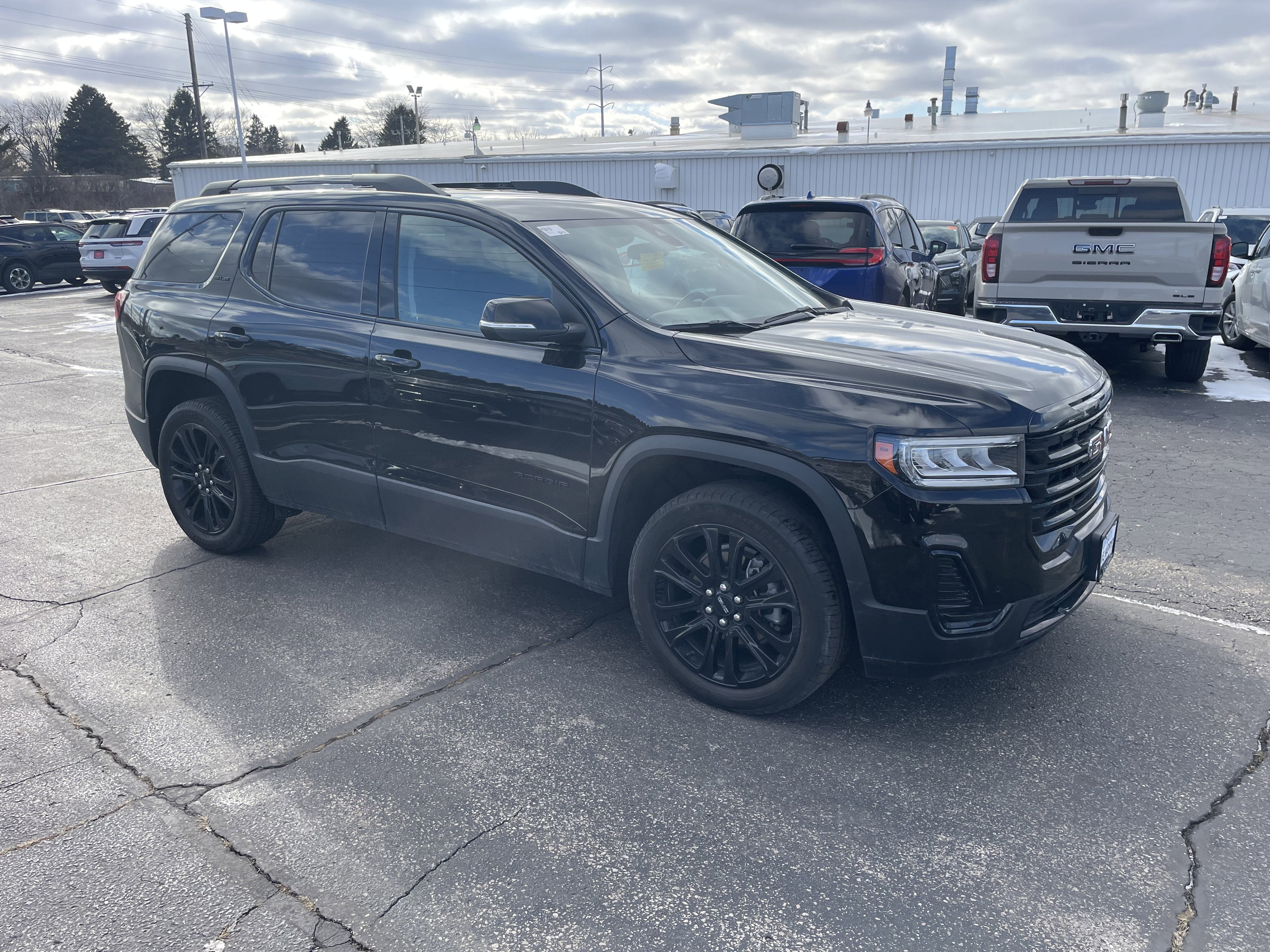 2023 GMC Acadia SLE