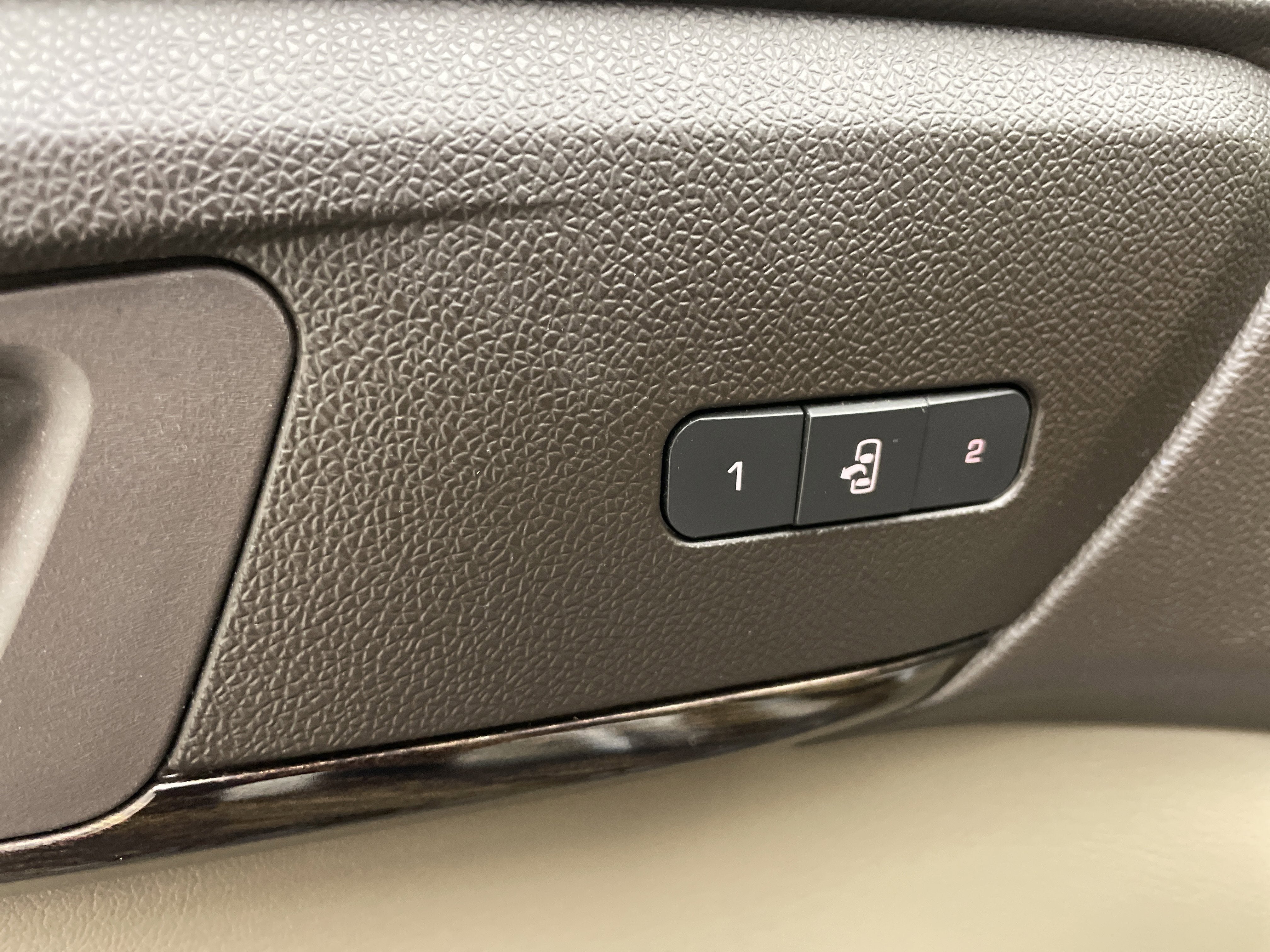 2013 GMC Acadia Denali