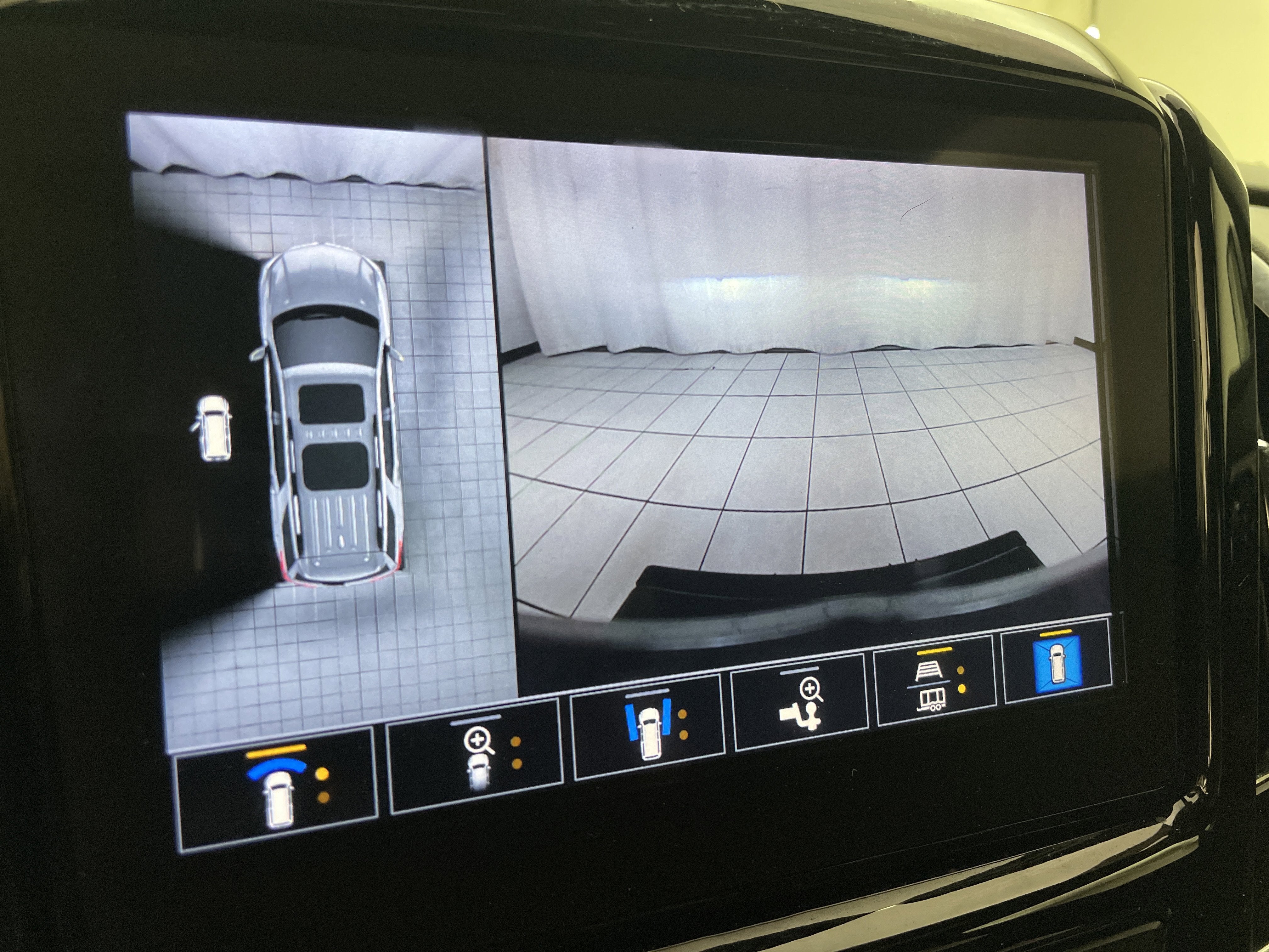 2022 Chevrolet Traverse RS