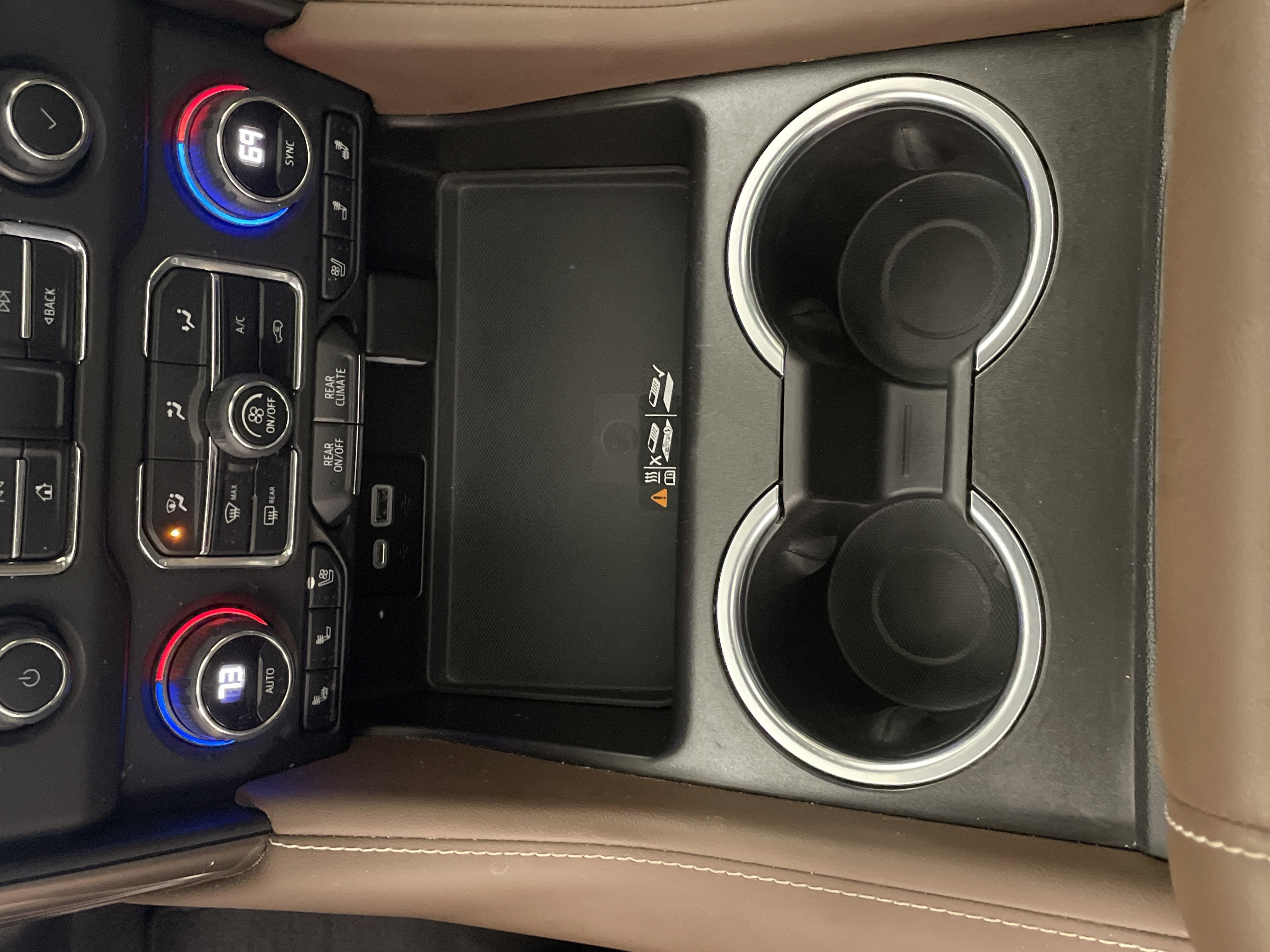 2022 Chevrolet Suburban High Country